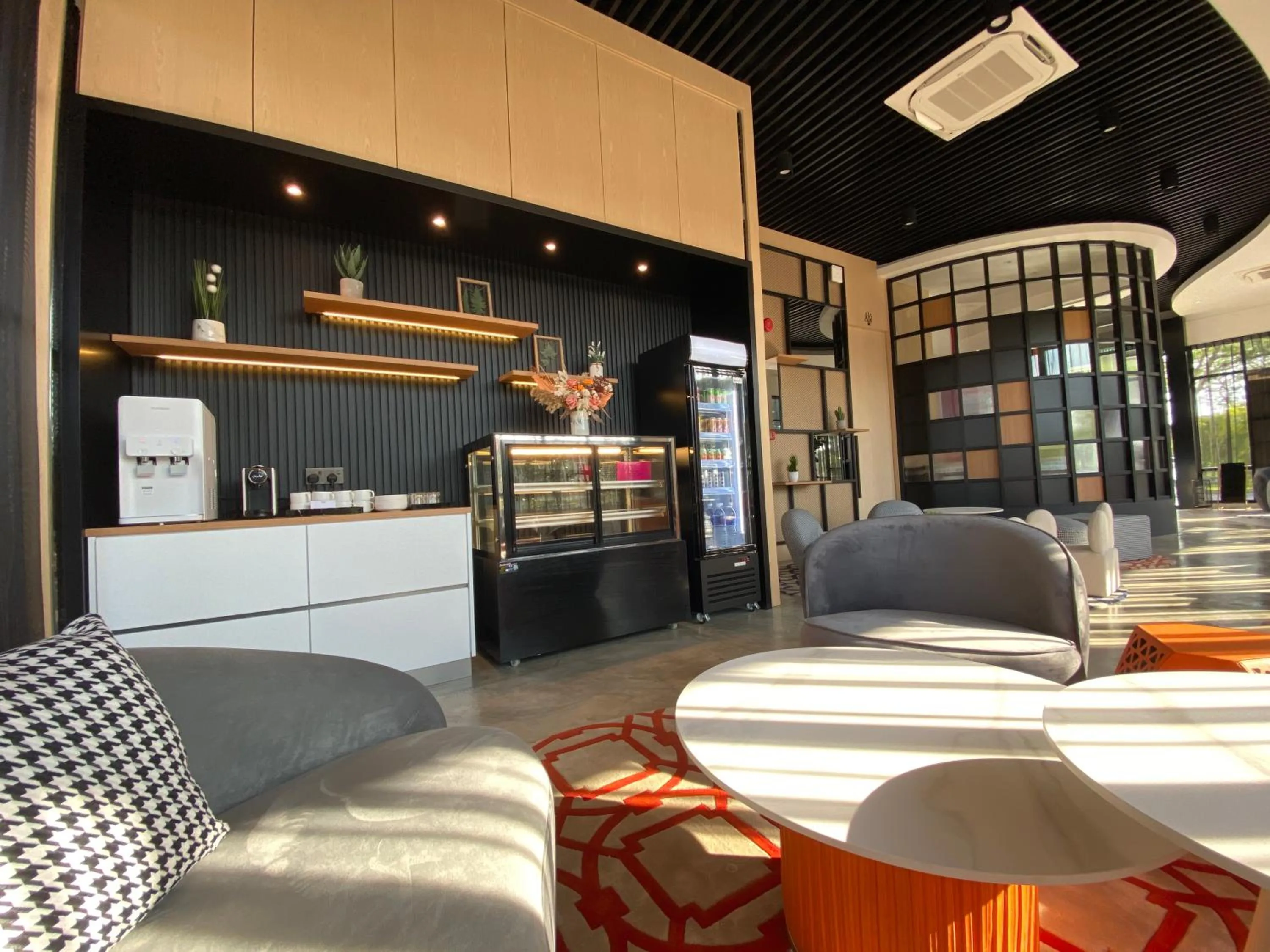 Day in OTEL Hotel Suite