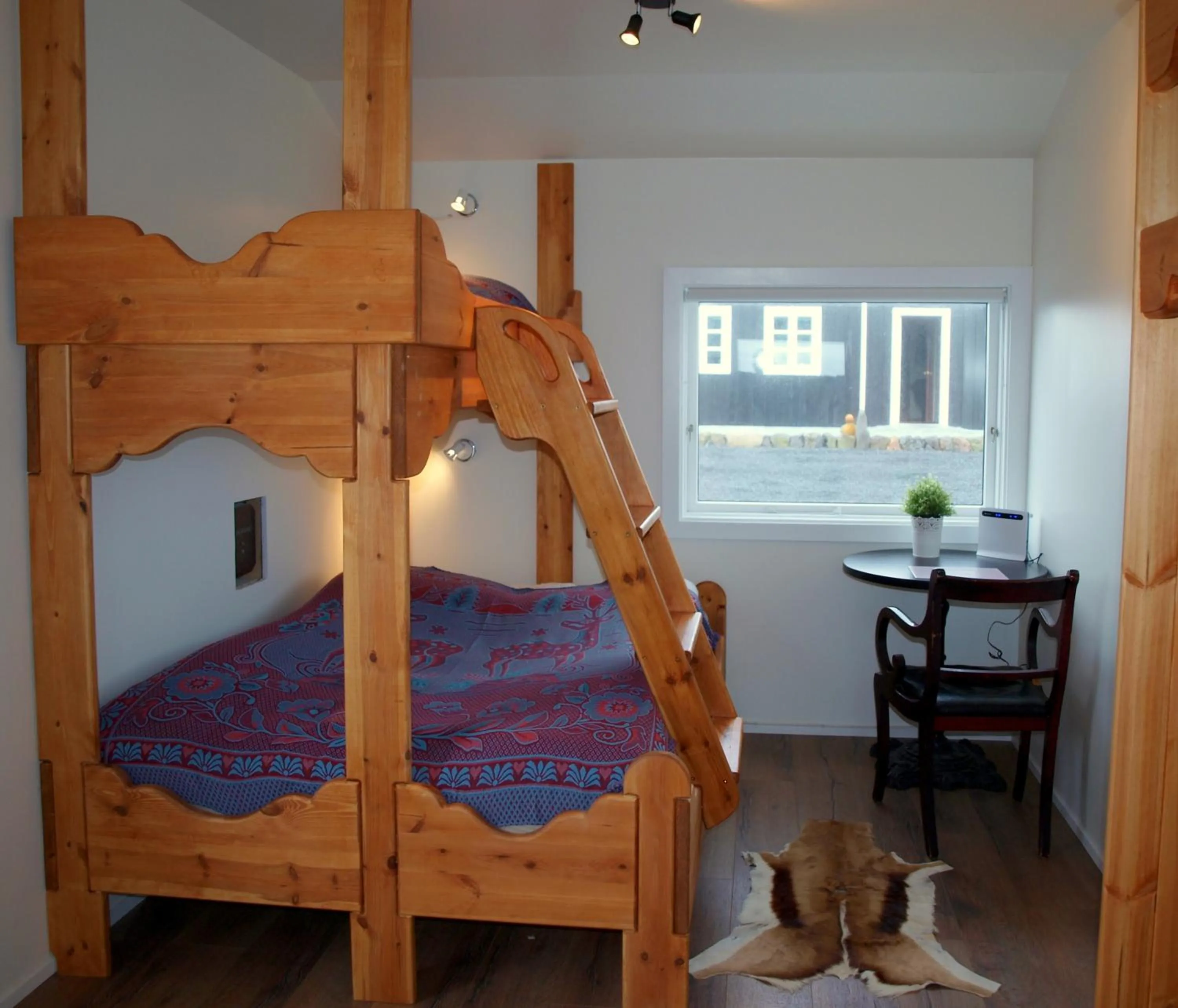 bunk bed, Bed in Hlid Fisherman's Village