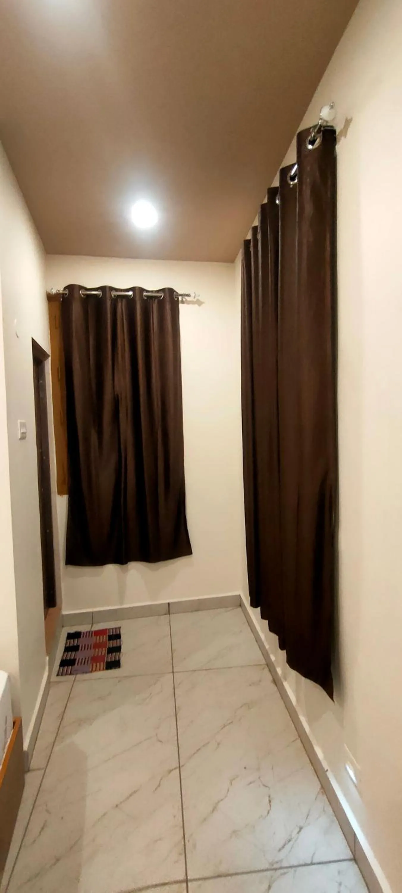 Srirathna Temple View Inn