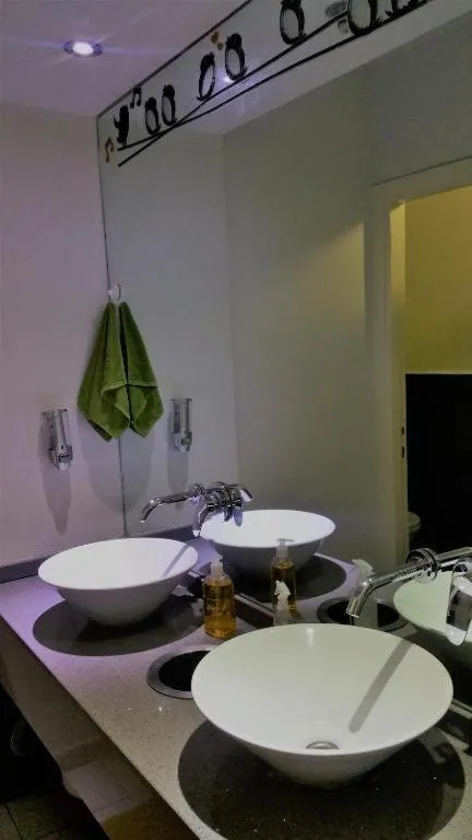 Superior Motel l