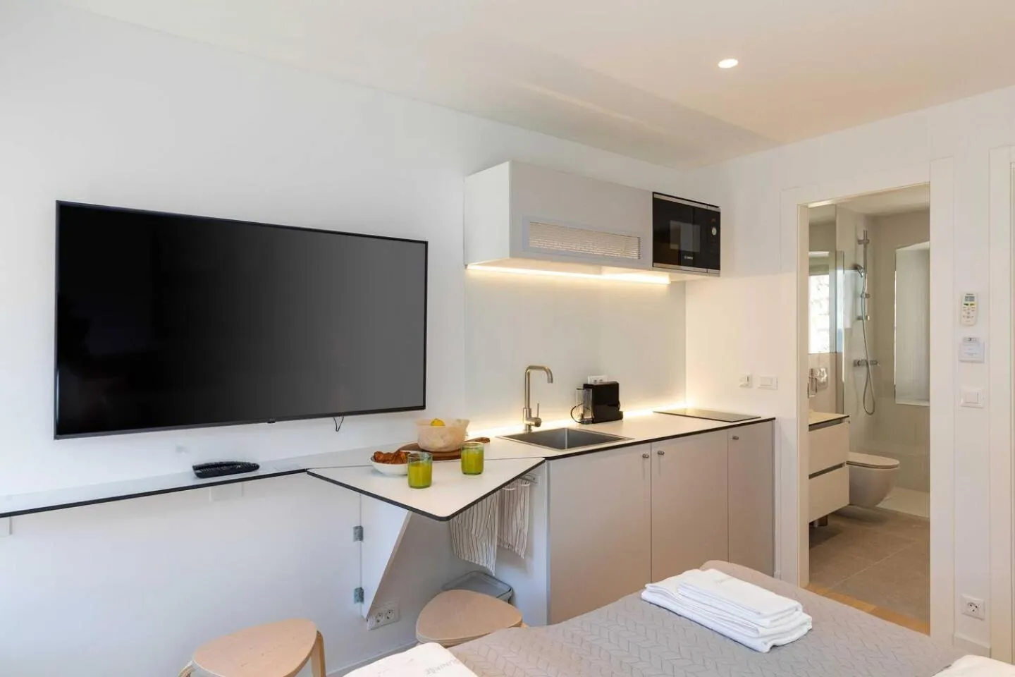 TV and multimedia in Old Town Apartments u nikse