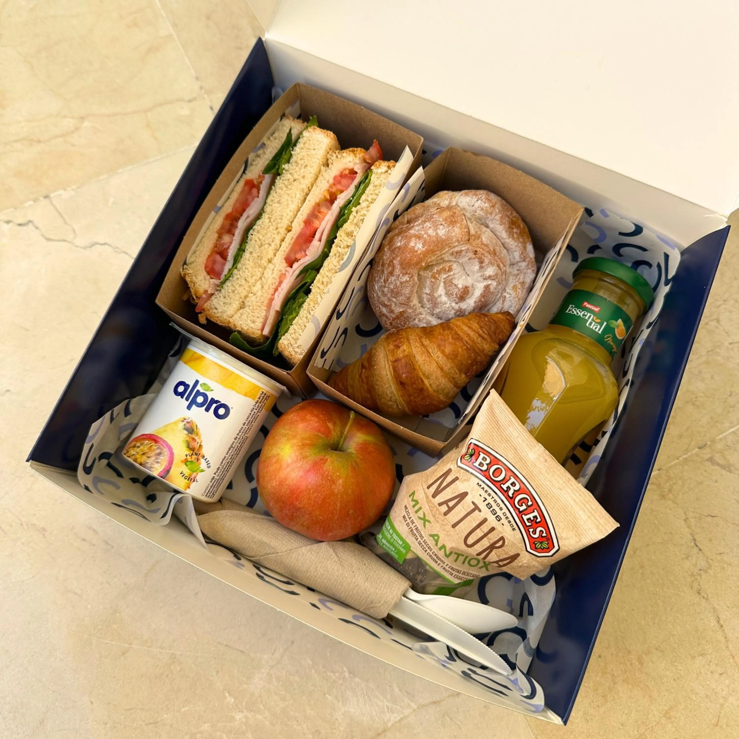 Breakfast in Numa Barcelona Lustre