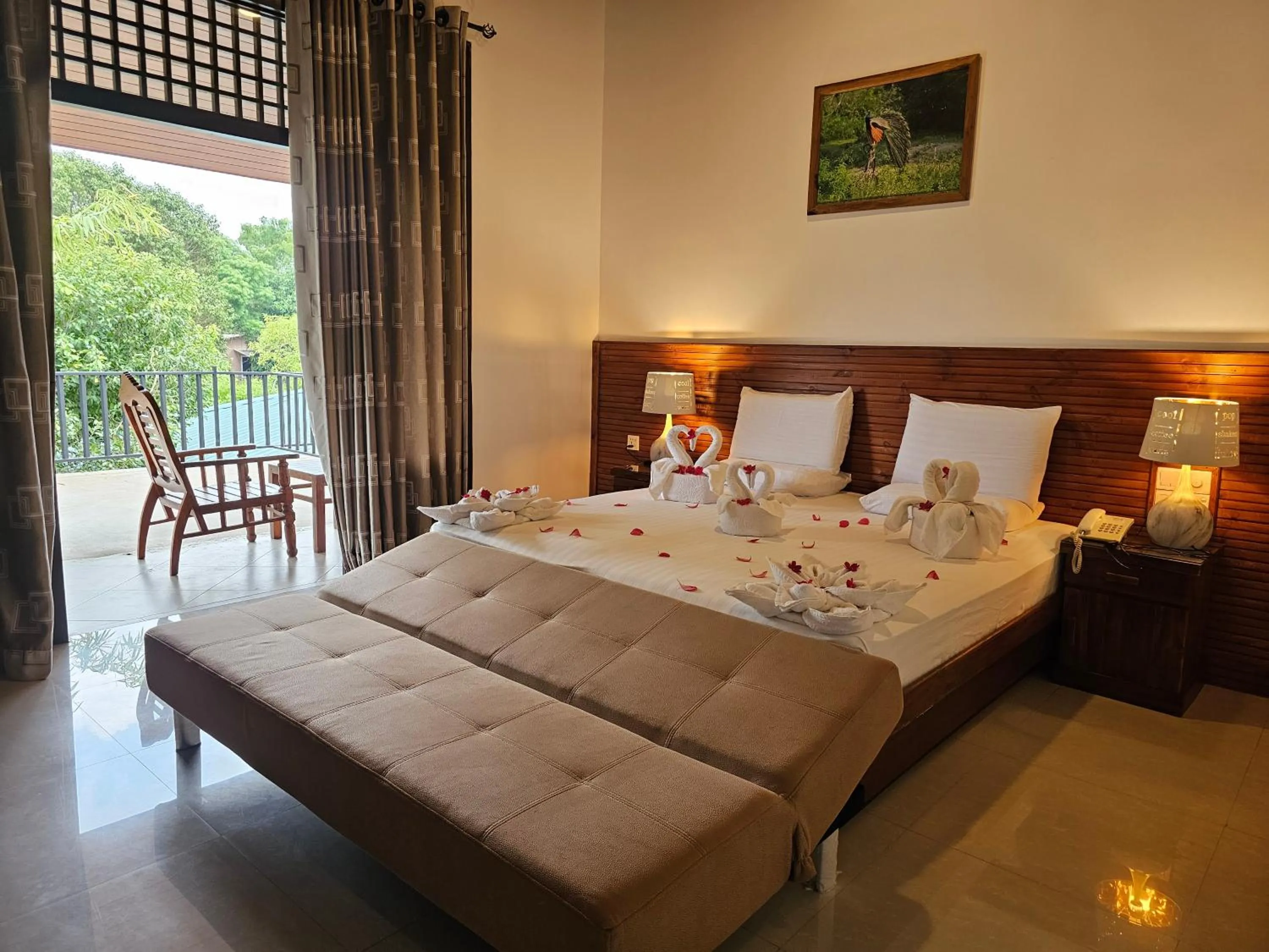 Bedroom, Bed in Gamodh Citadel Resort