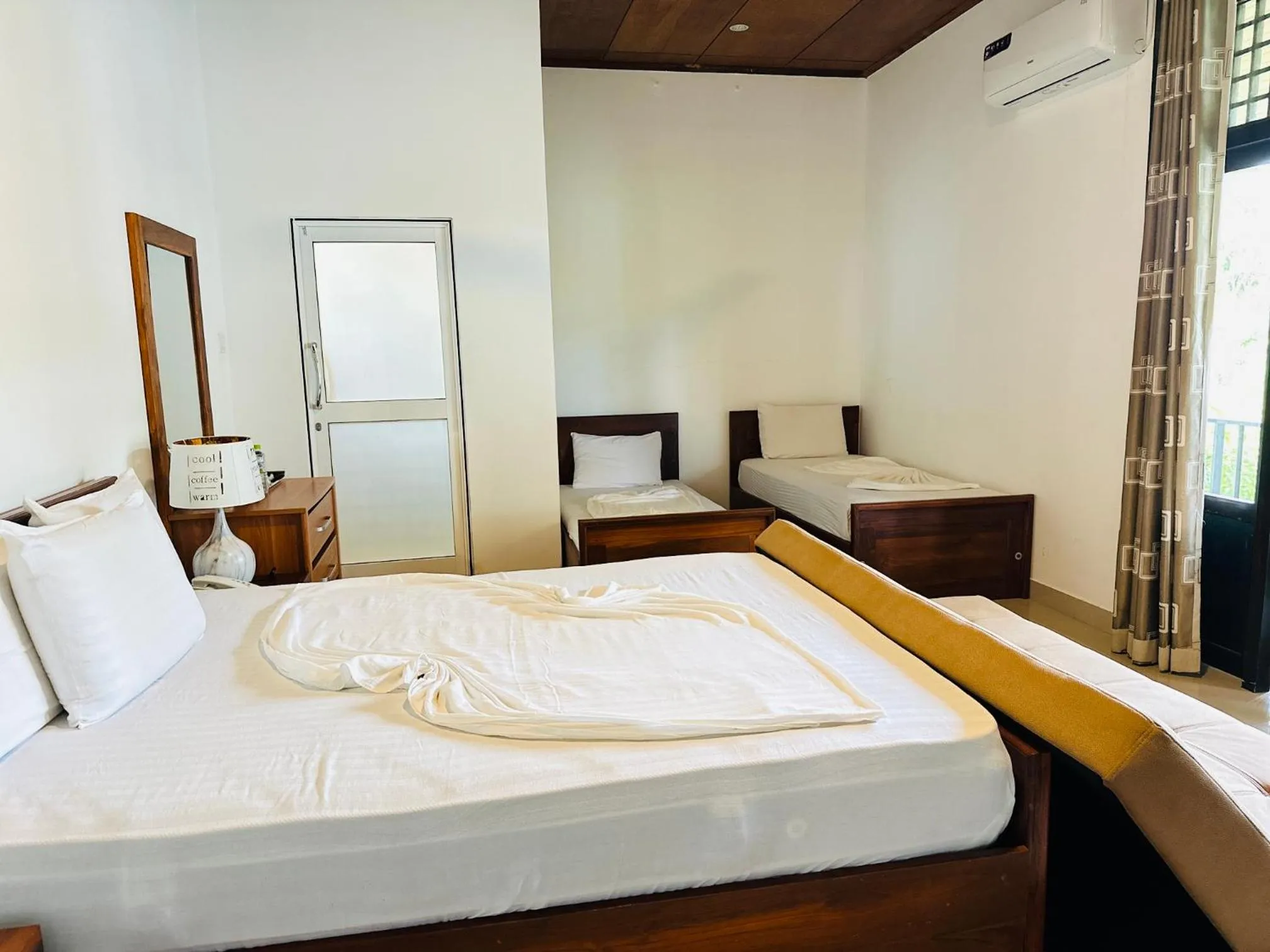 Bed in Gamodh Citadel Resort