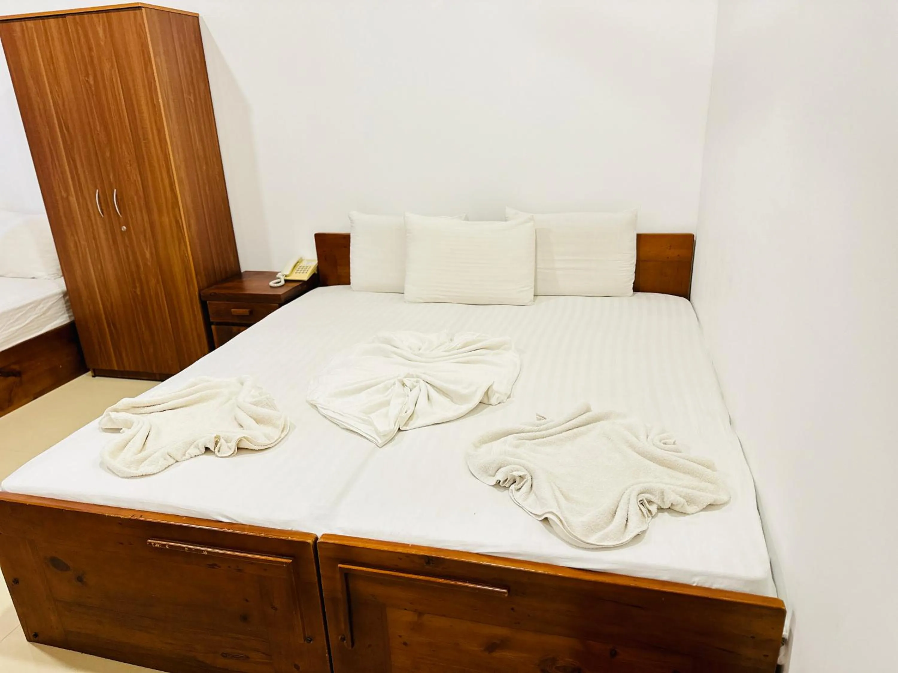 Bed in Gamodh Citadel Resort