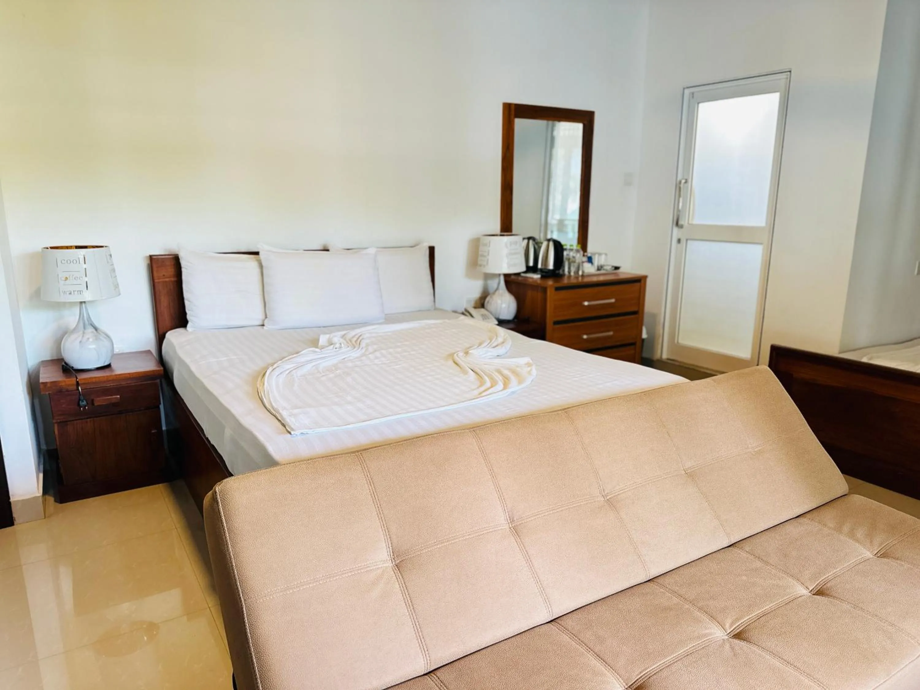 Bed in Gamodh Citadel Resort