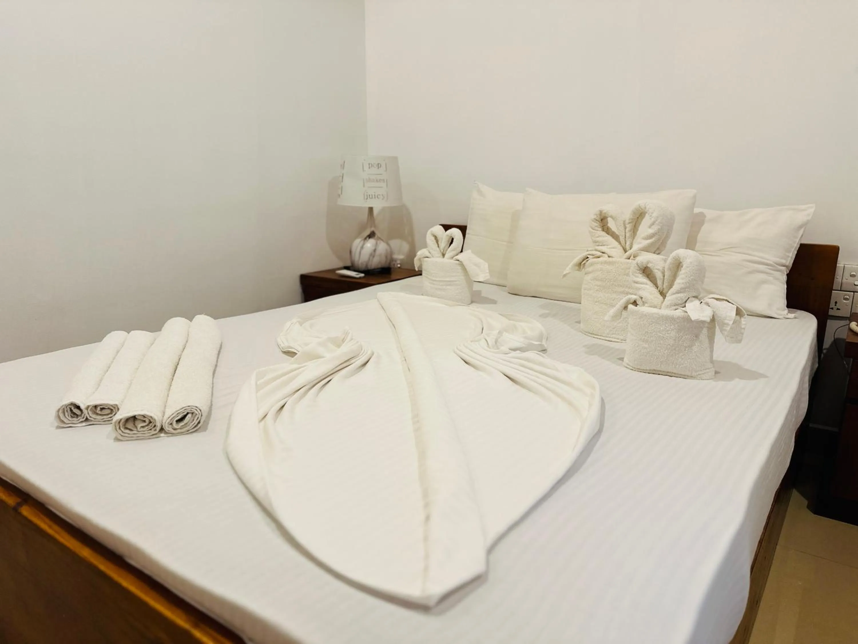 Bed in Gamodh Citadel Resort