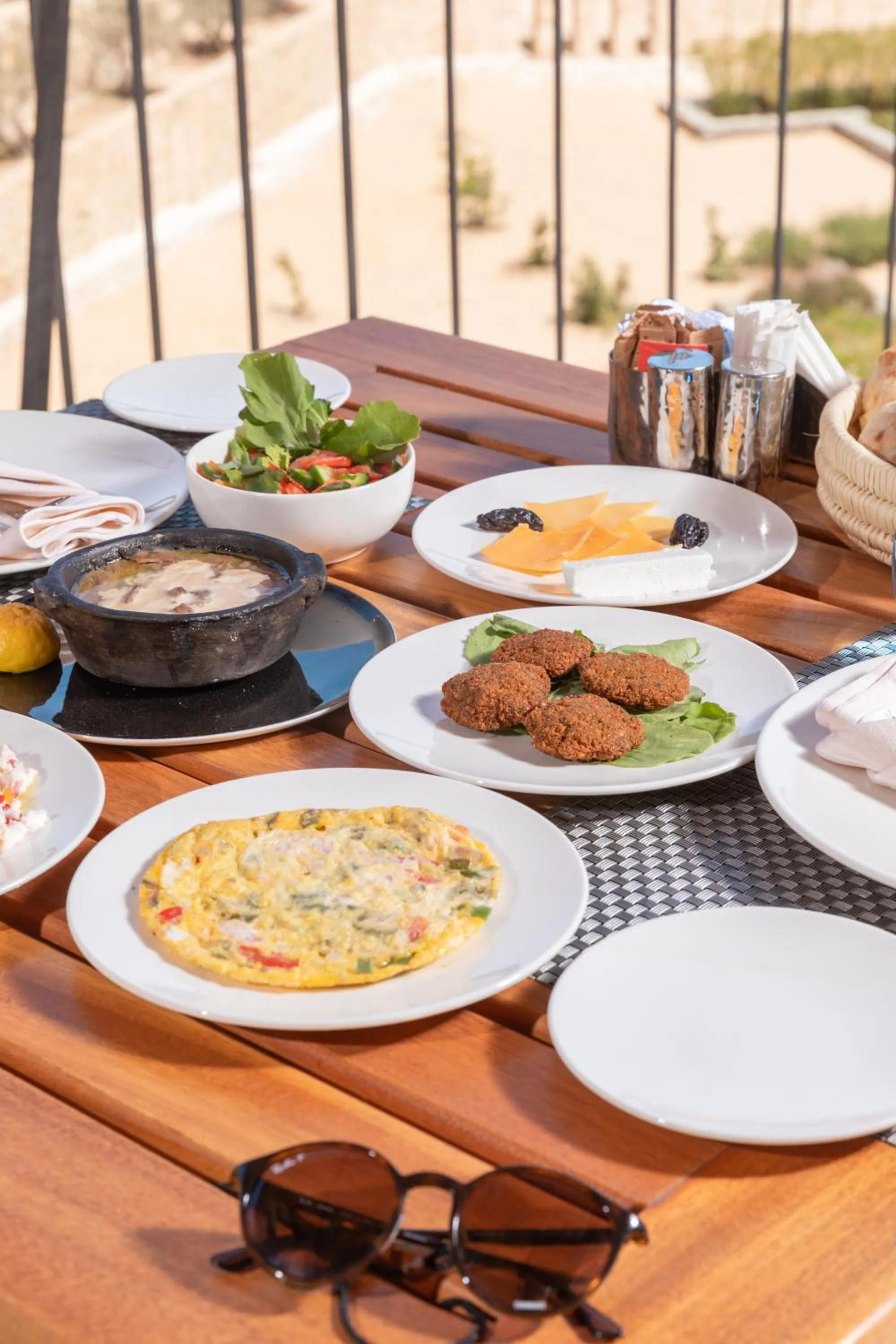 Breakfast in Wadi Sabarah Lodge