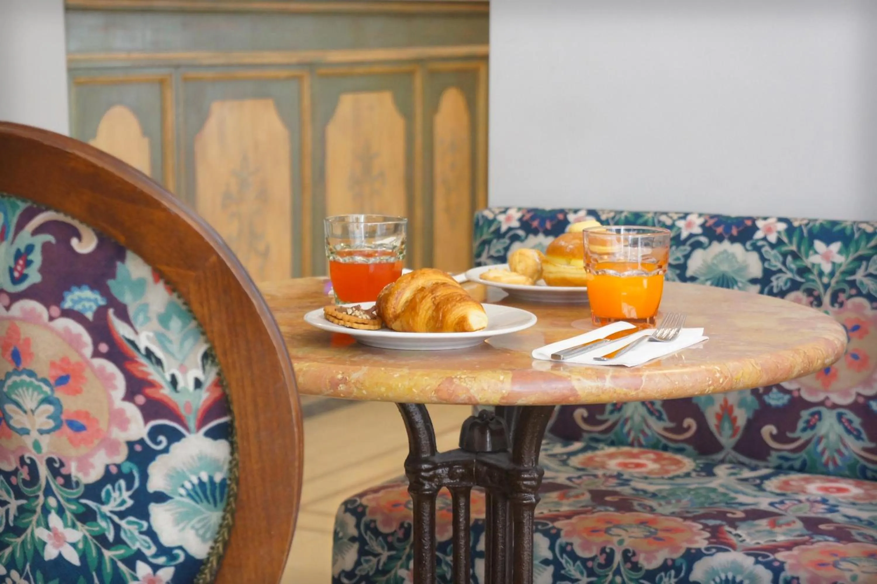 Food in Hotel Galileo