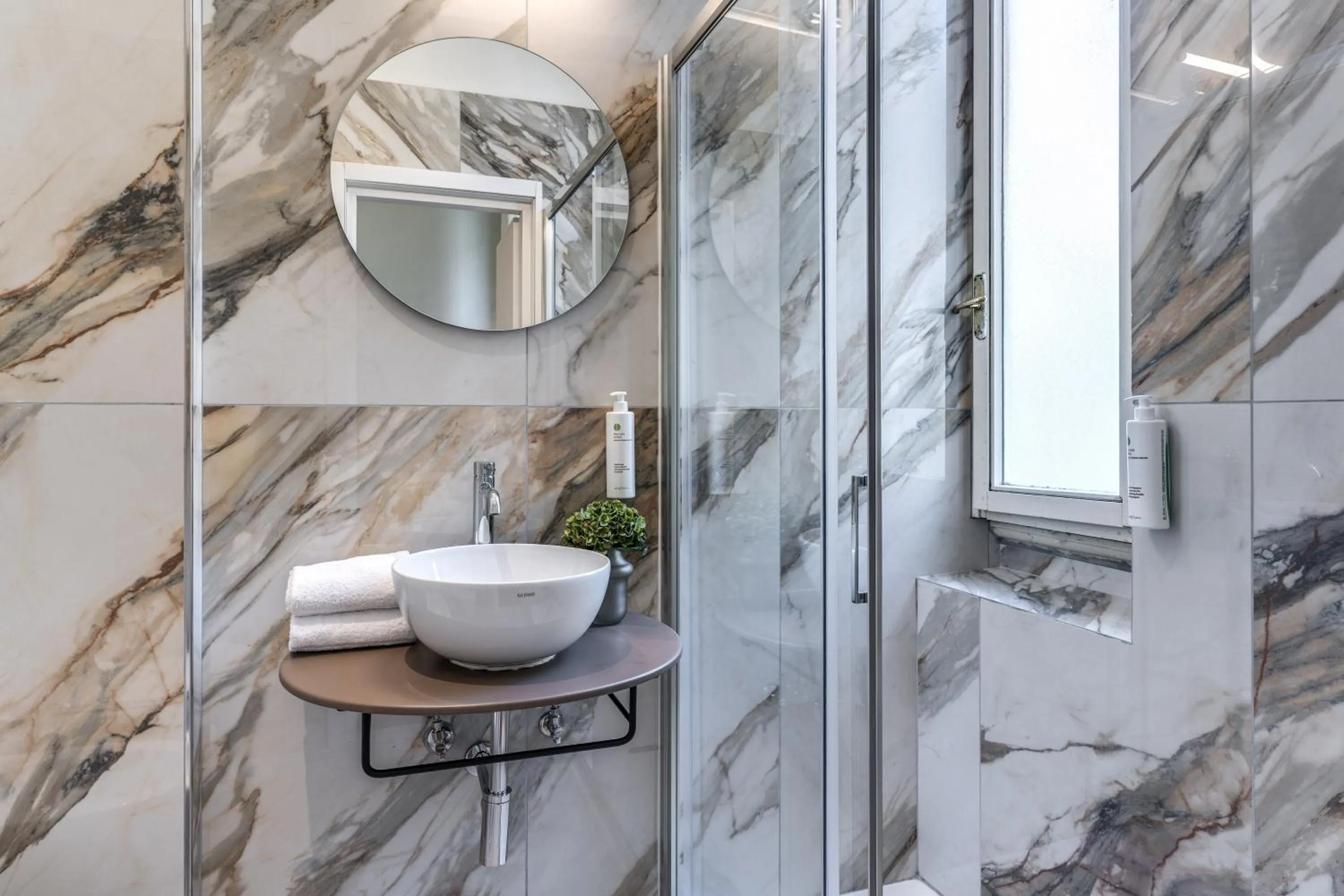 Bathroom in Hotel Galileo