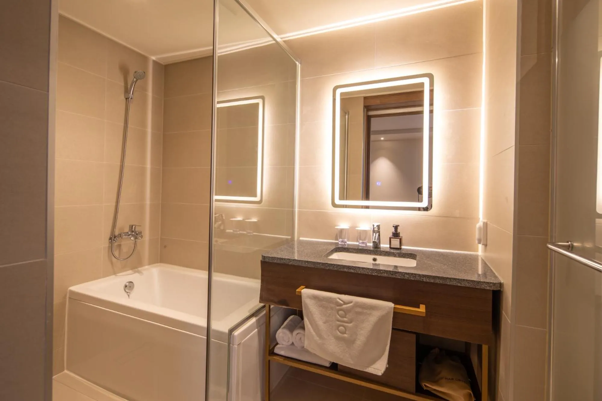 Bath in Hotel Yaja Mokpo Peace Square