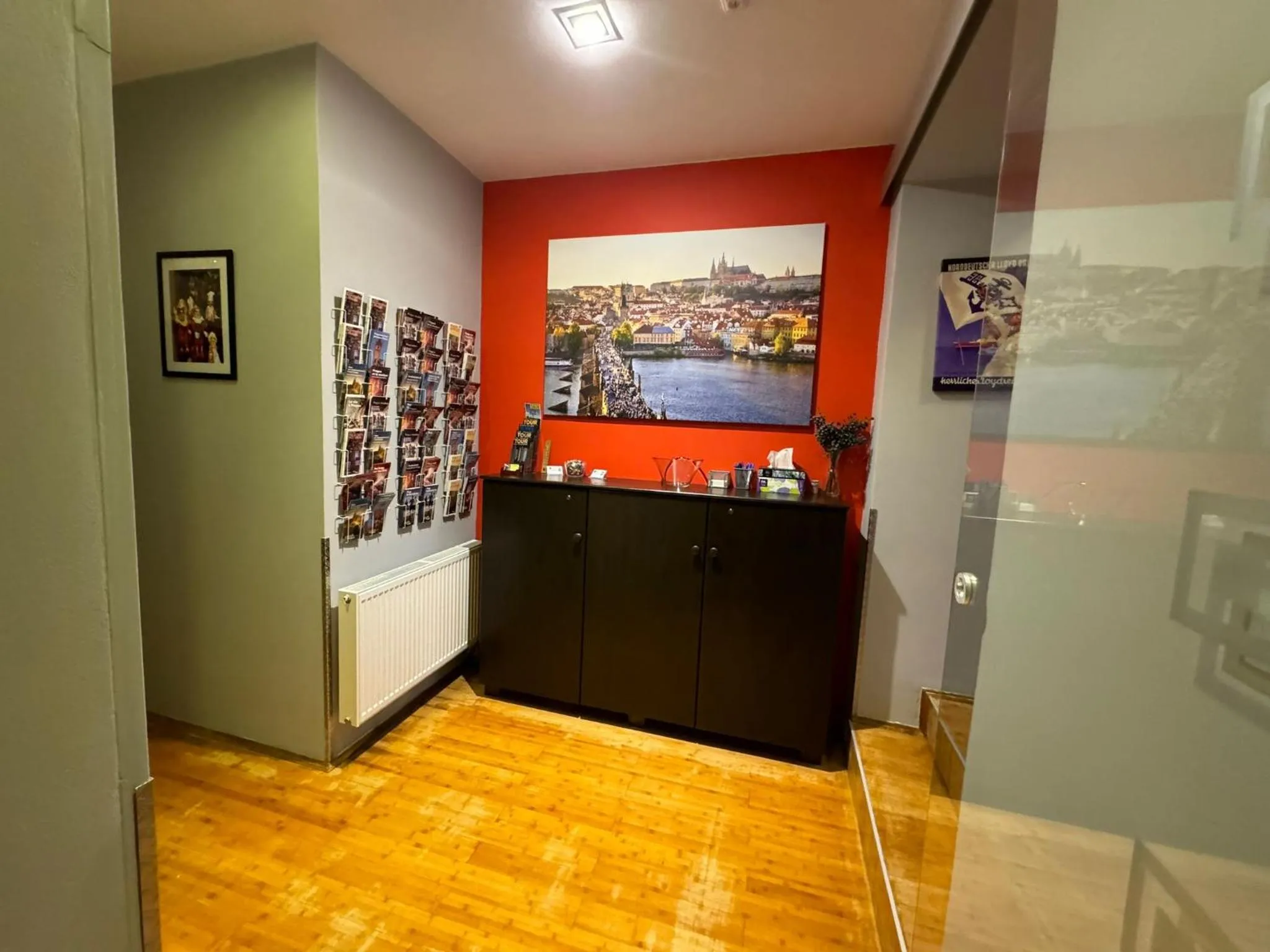 Facade/entrance in Central Studios