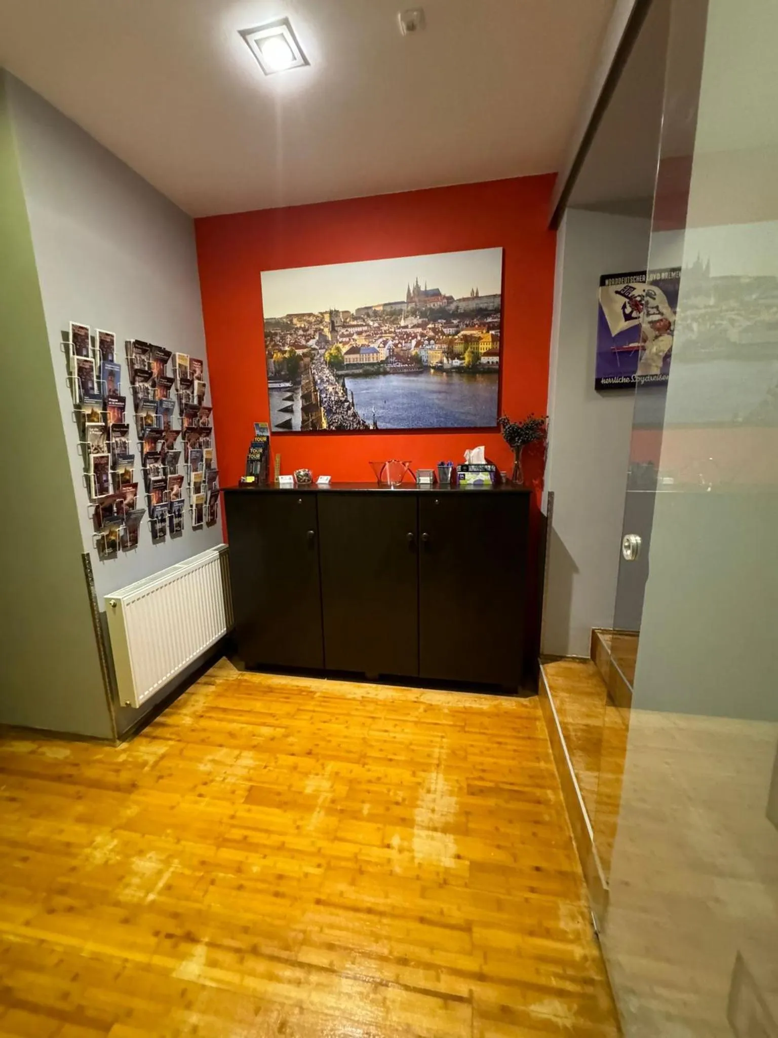 Facade/entrance in Central Studios