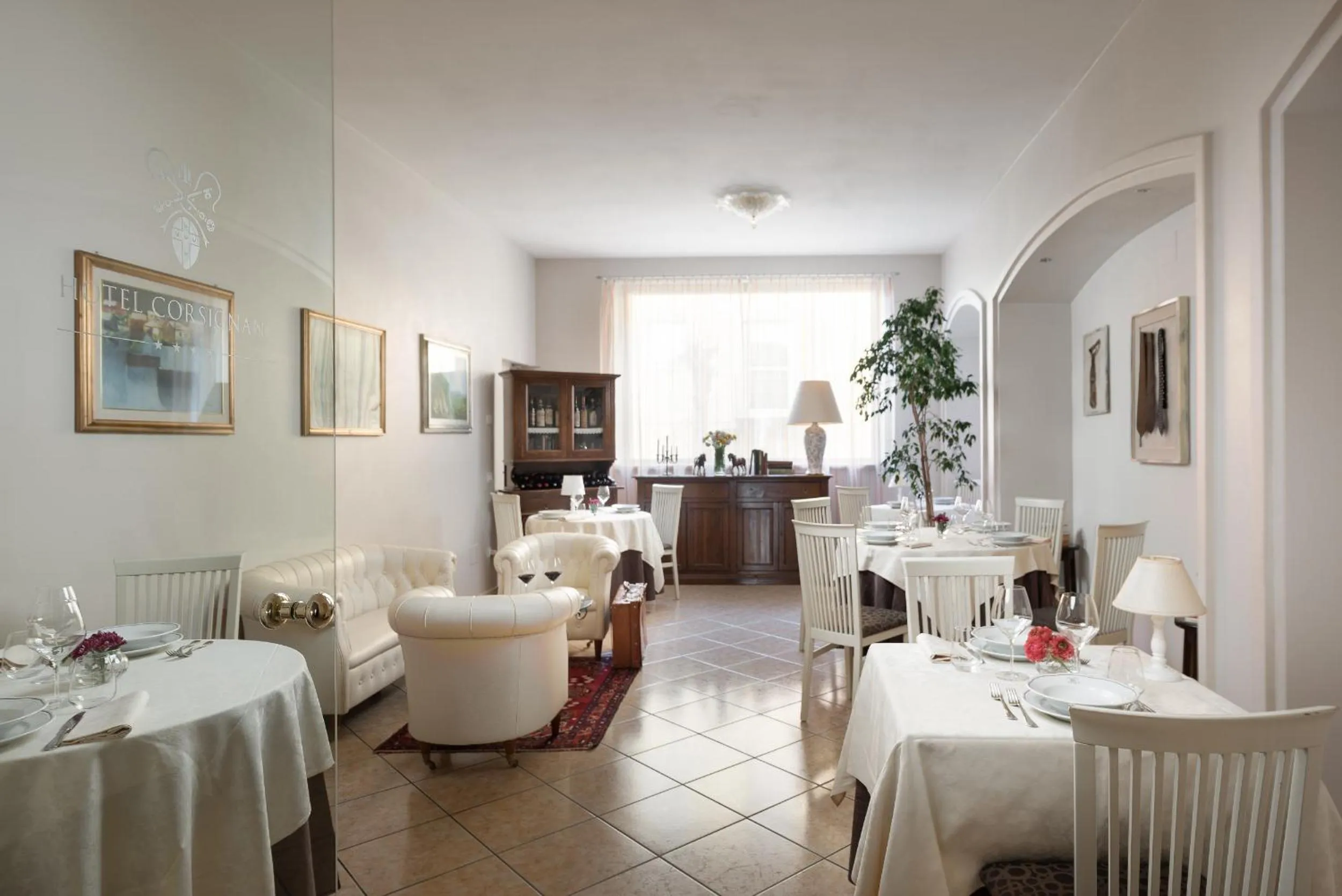 Restaurant/places to eat in Hotel Corsignano