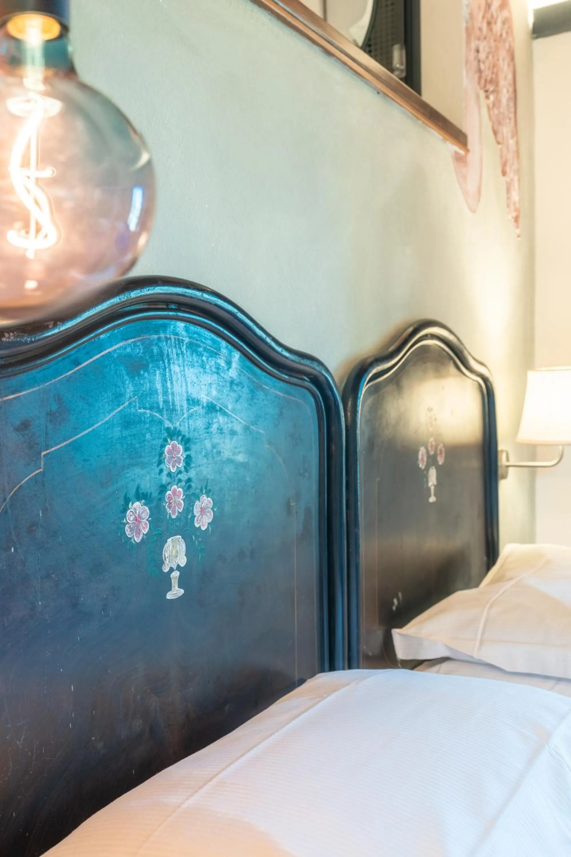 View (from property/room), Bed in Hotel Della Fortezza