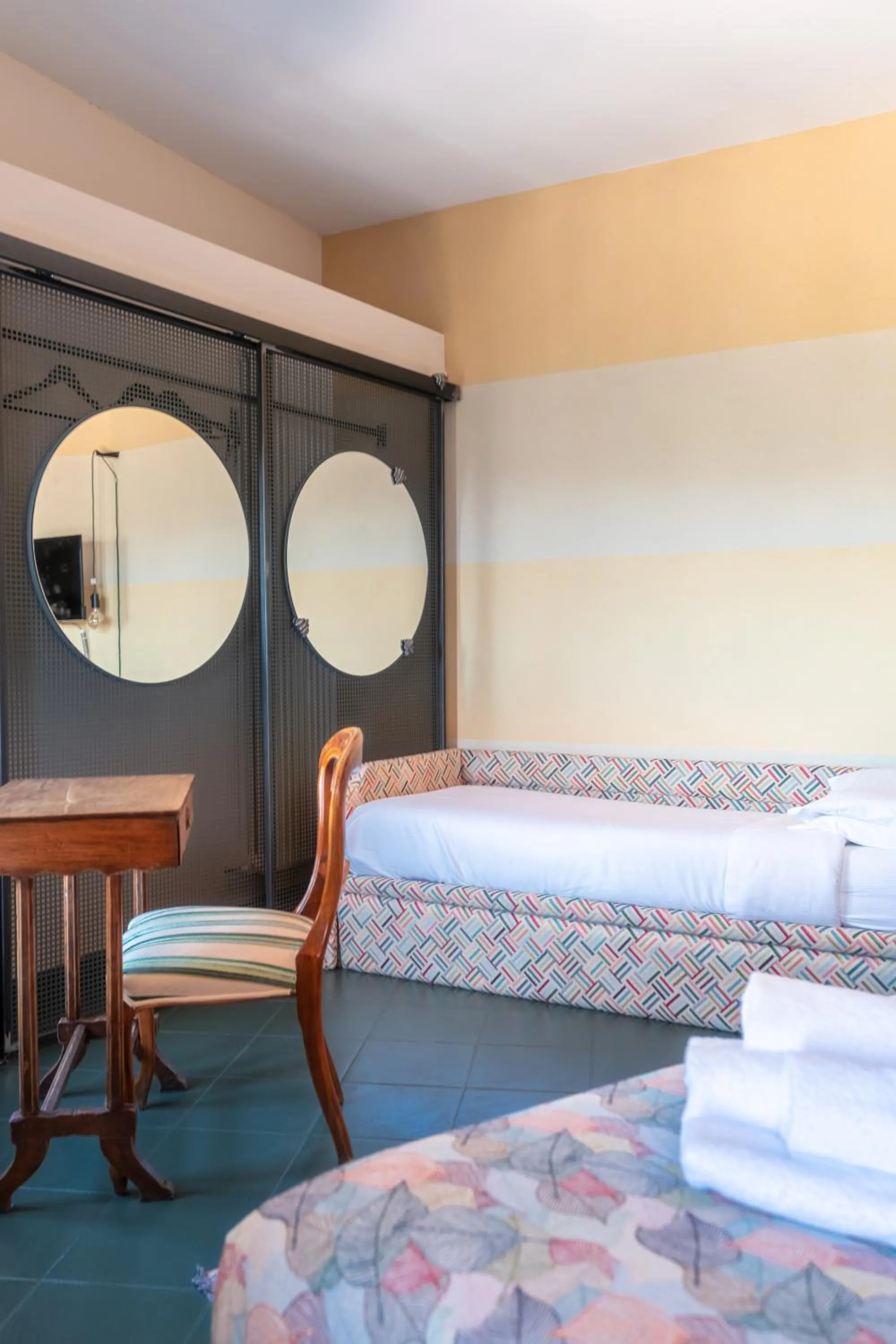 View (from property/room), Bed in Hotel Della Fortezza