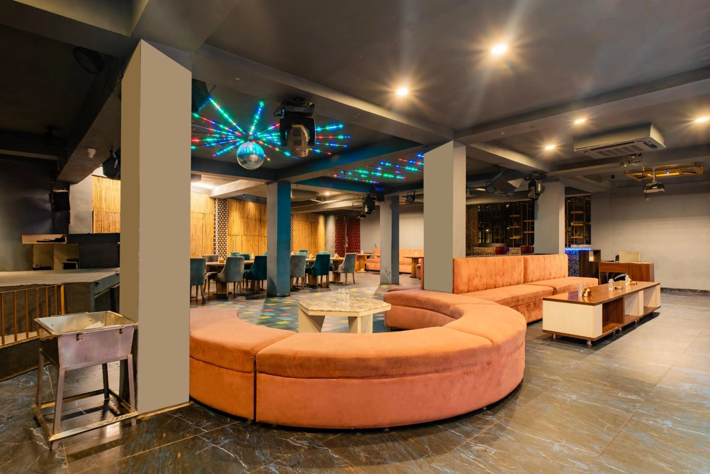 Restaurant/places to eat in Treebo The Mountain Deer Valley Near PGI