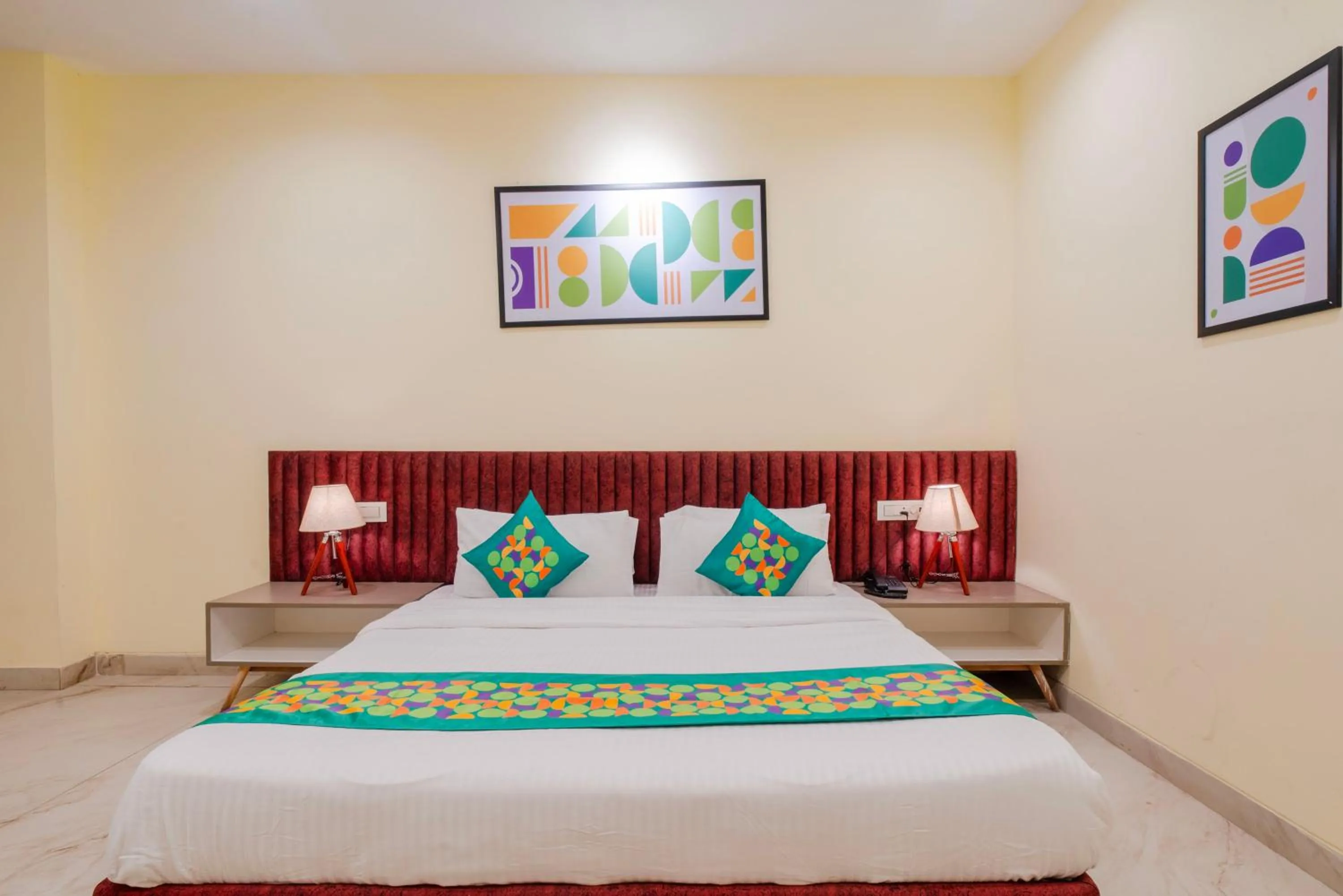 Bedroom, Bed in Treebo The Mountain Deer Valley Near PGI