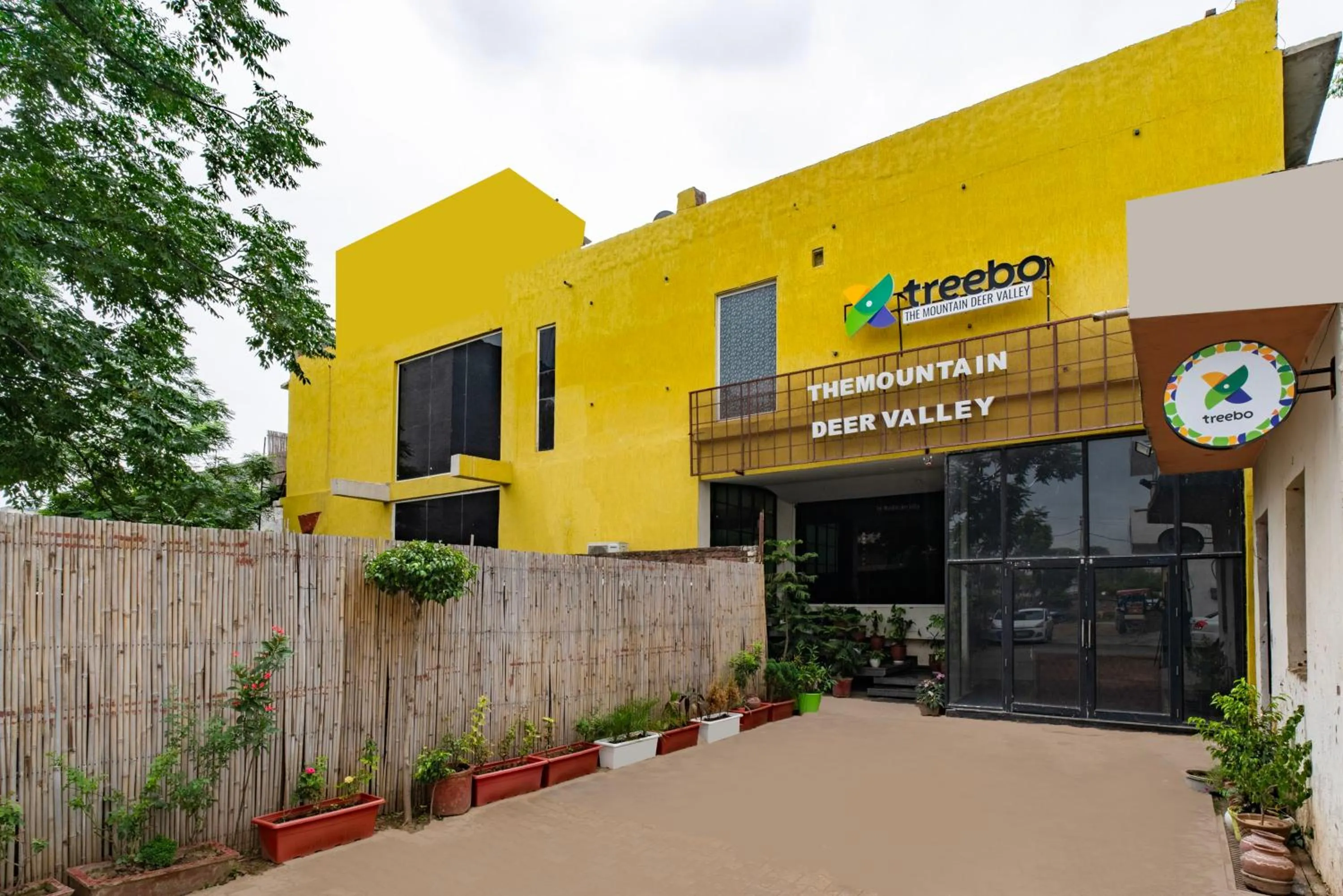 Property building in Treebo The Mountain Deer Valley Near PGI