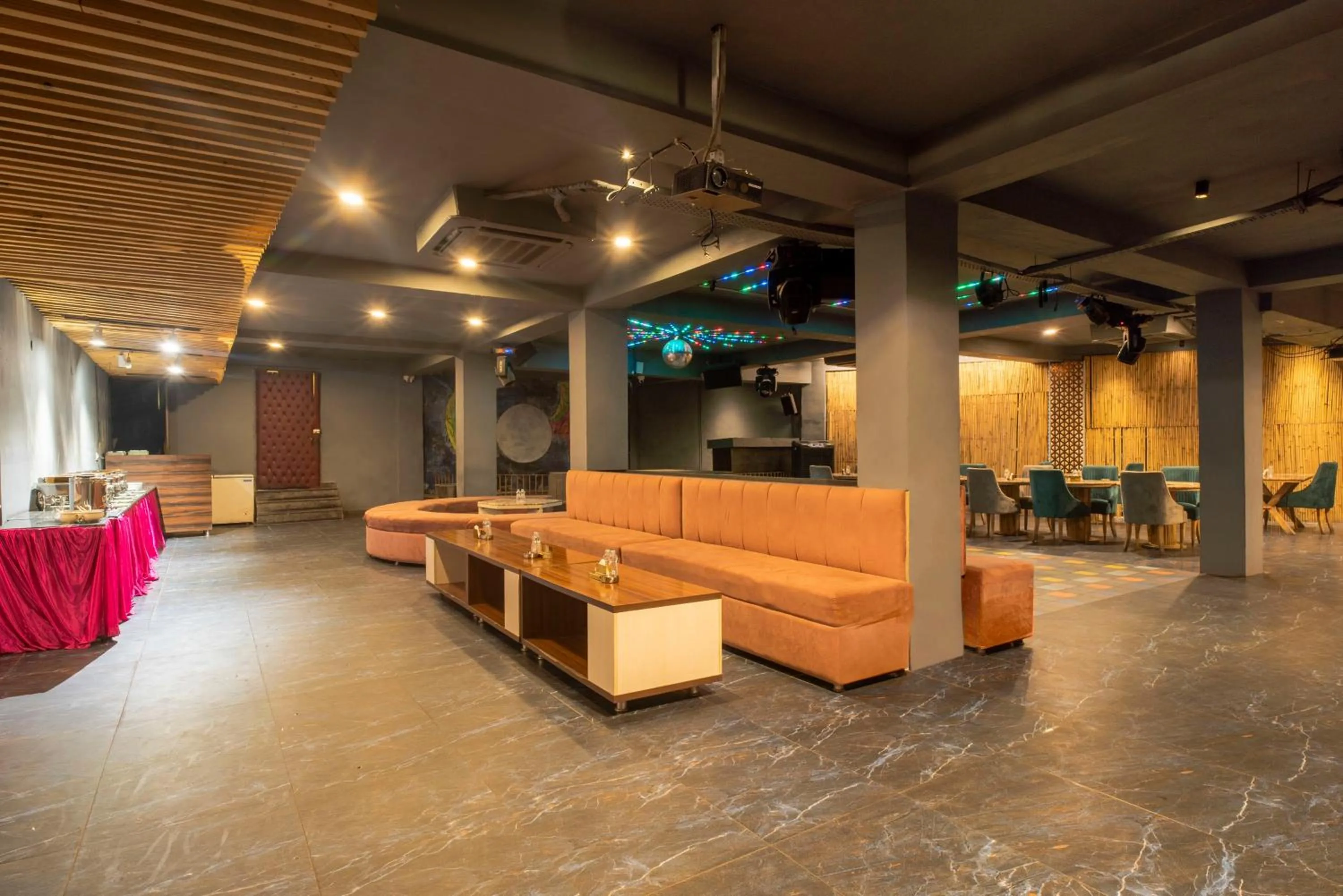 Restaurant/places to eat in Treebo The Mountain Deer Valley Near PGI