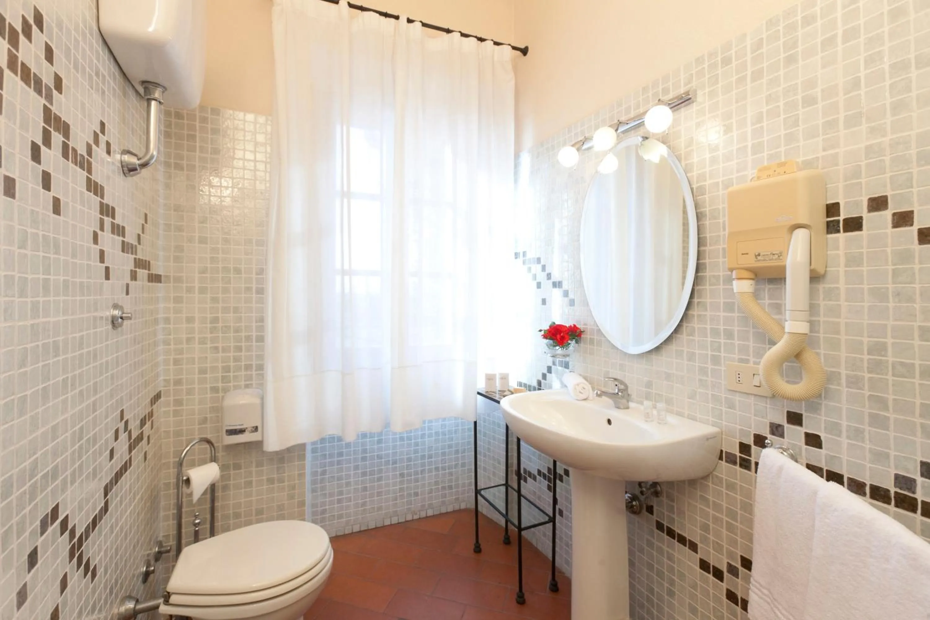 Bathroom in Hotel Scilla