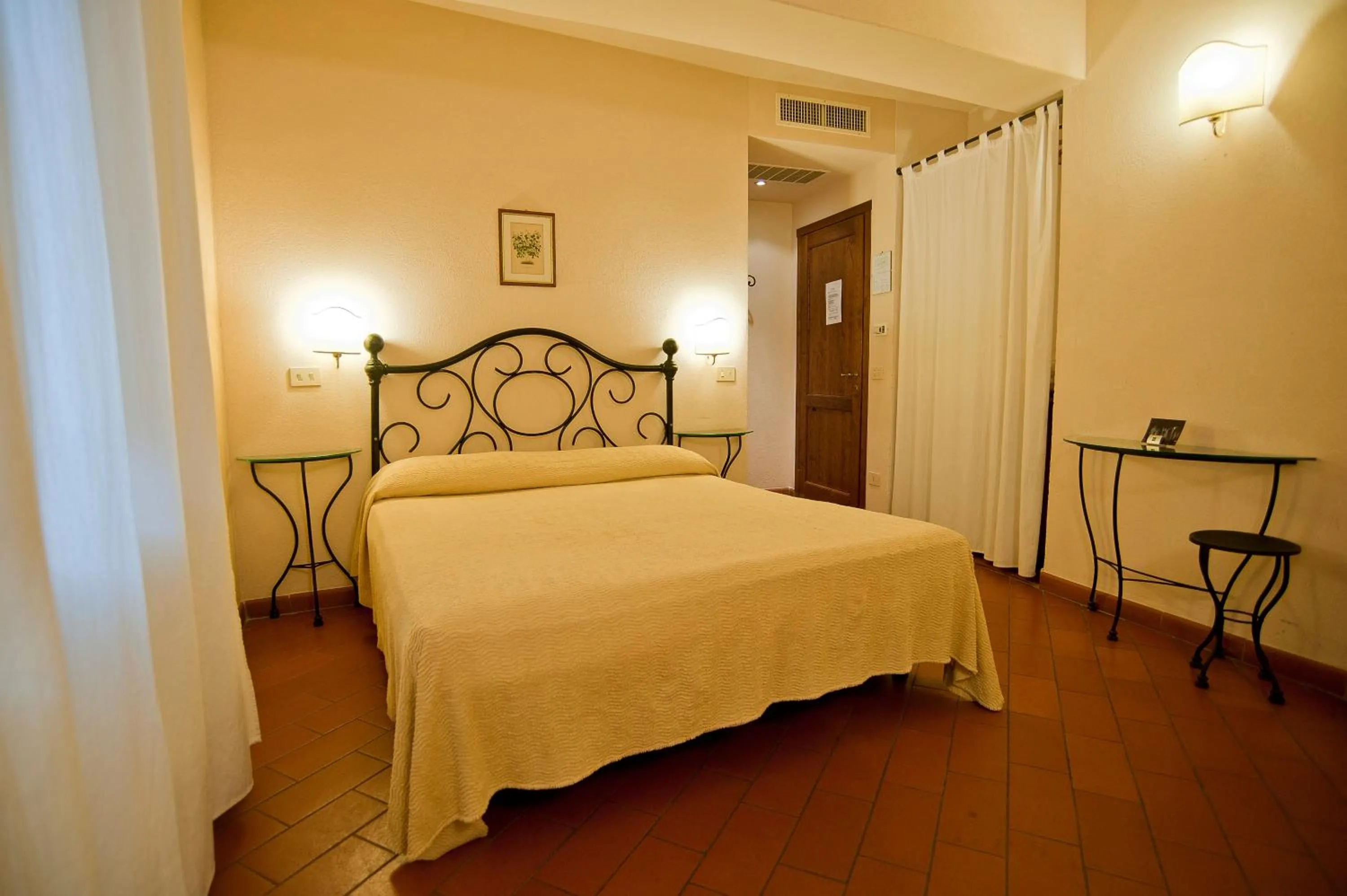 Bed in Hotel Scilla