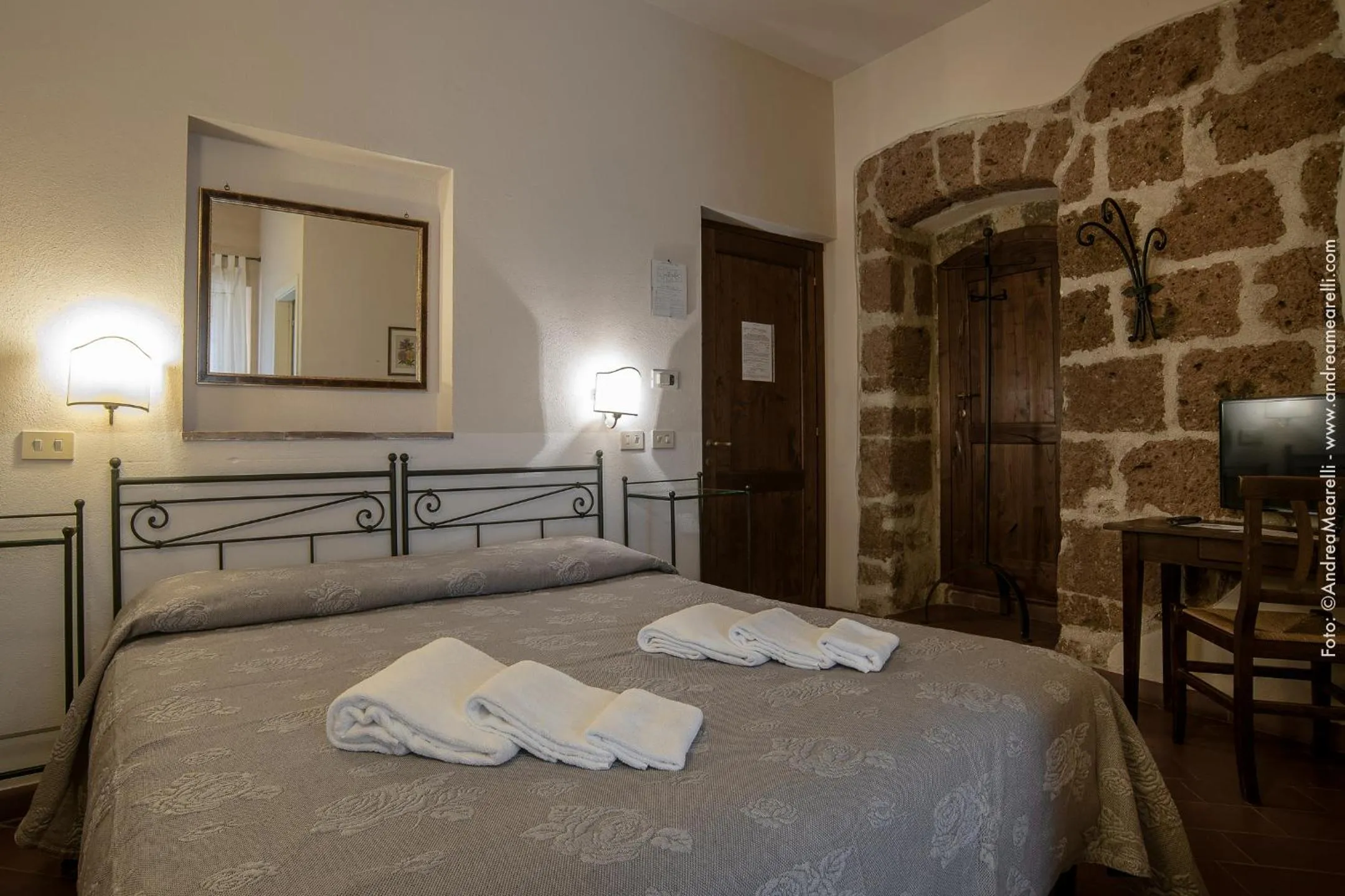 Bed in Hotel Scilla