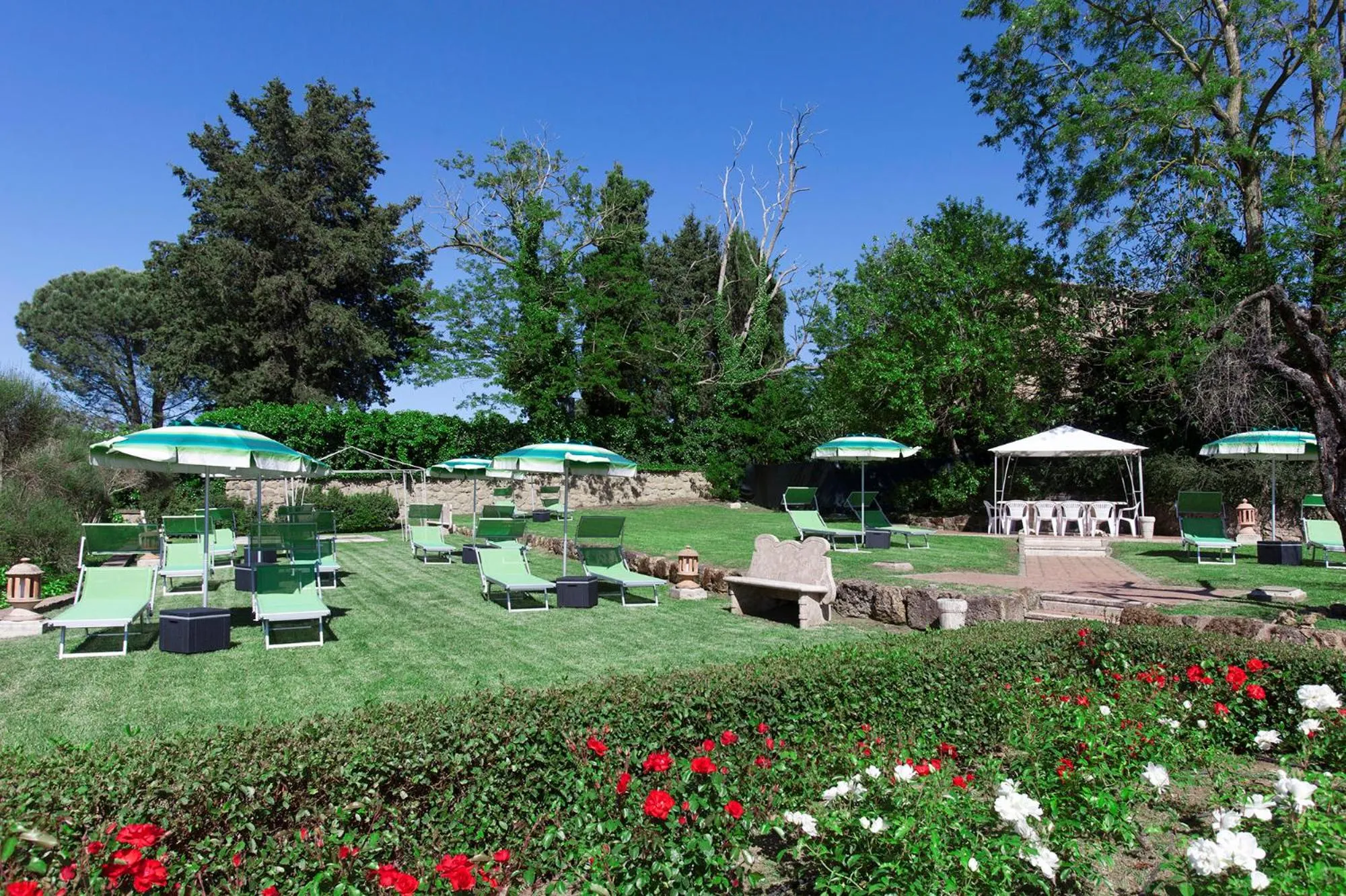 Swimming pool in Sovana Hotel & Resort