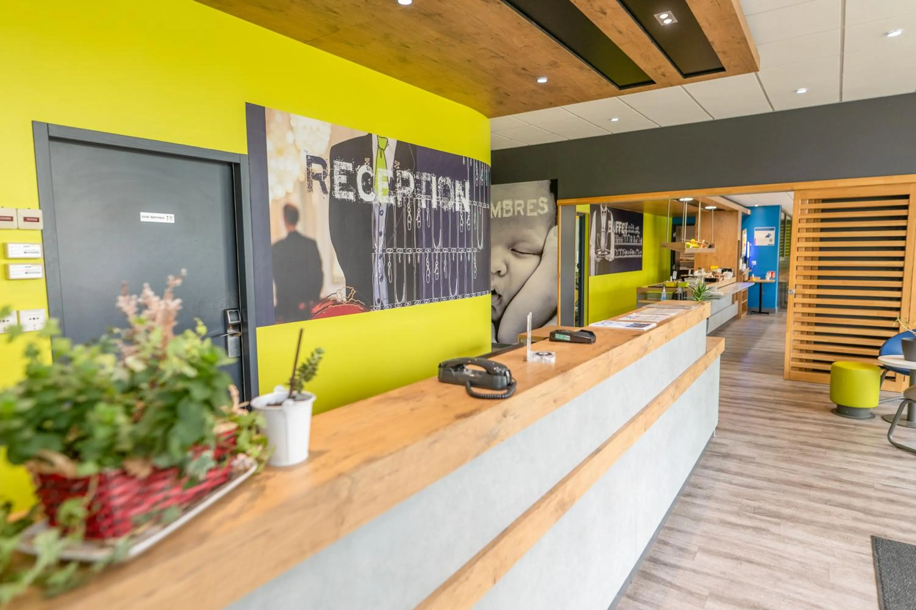 Lobby or reception in Ibis budget Brest Sud Plougastel - Hôtel rénové