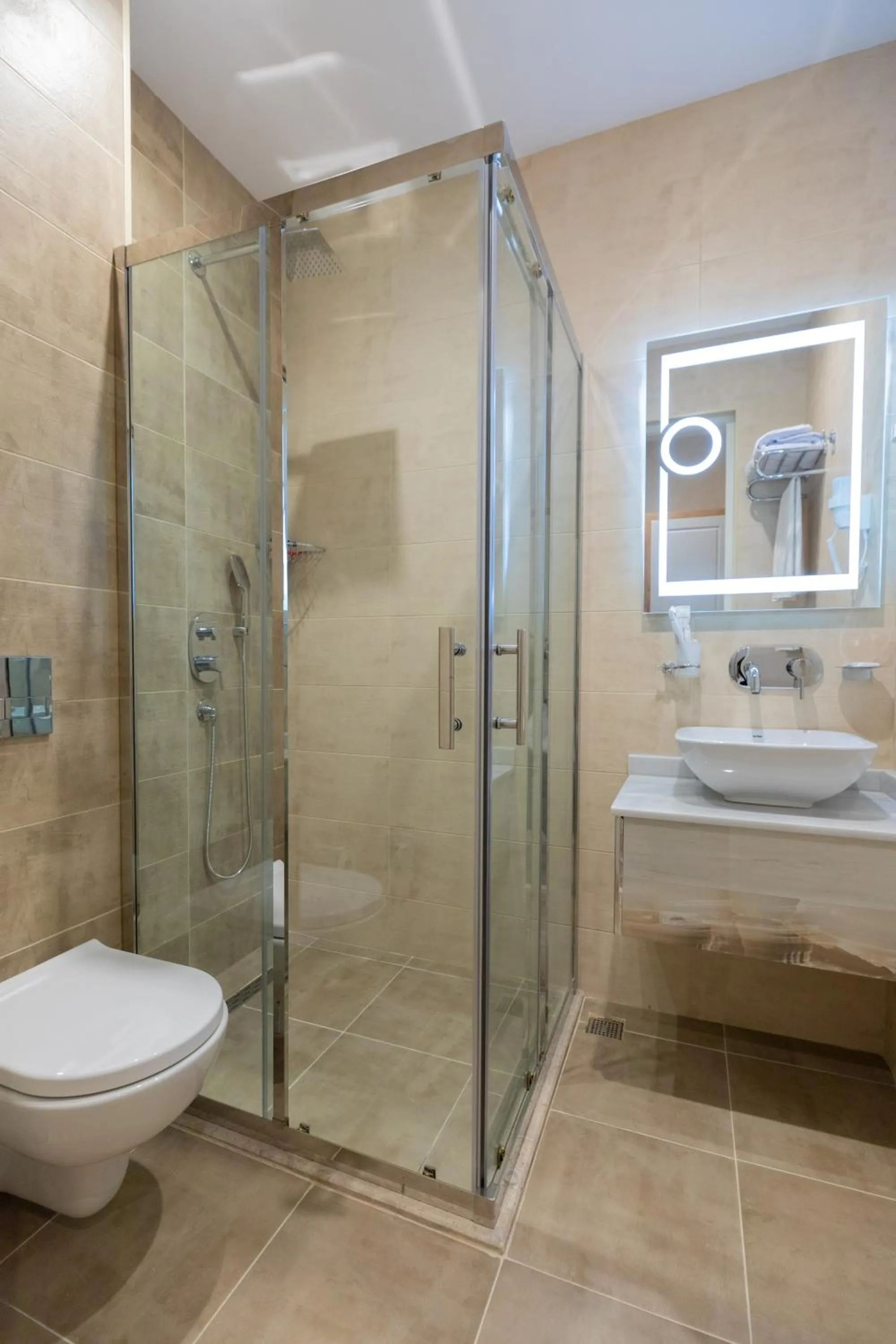 Shower in Merida Hotel Baku