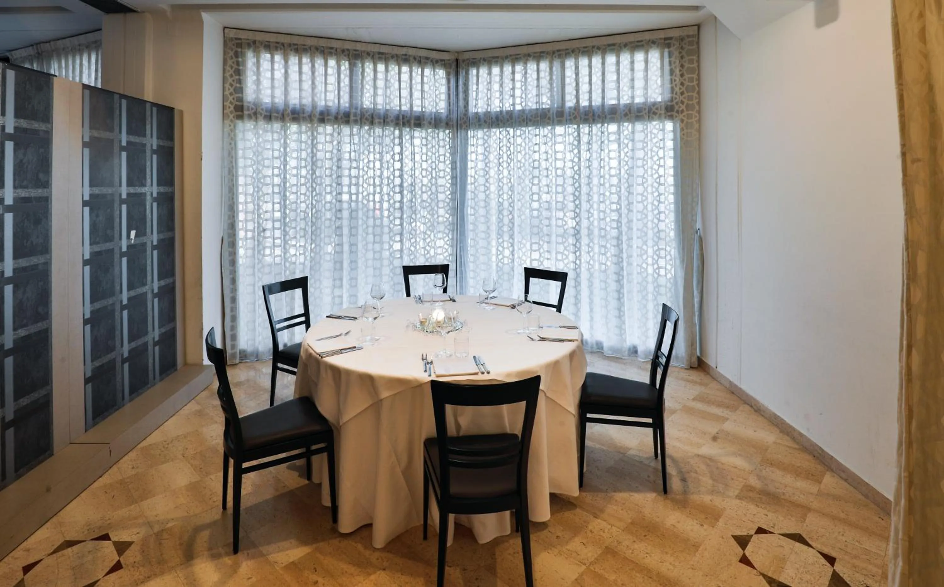 Restaurant/places to eat in Hotel Molino Rosso