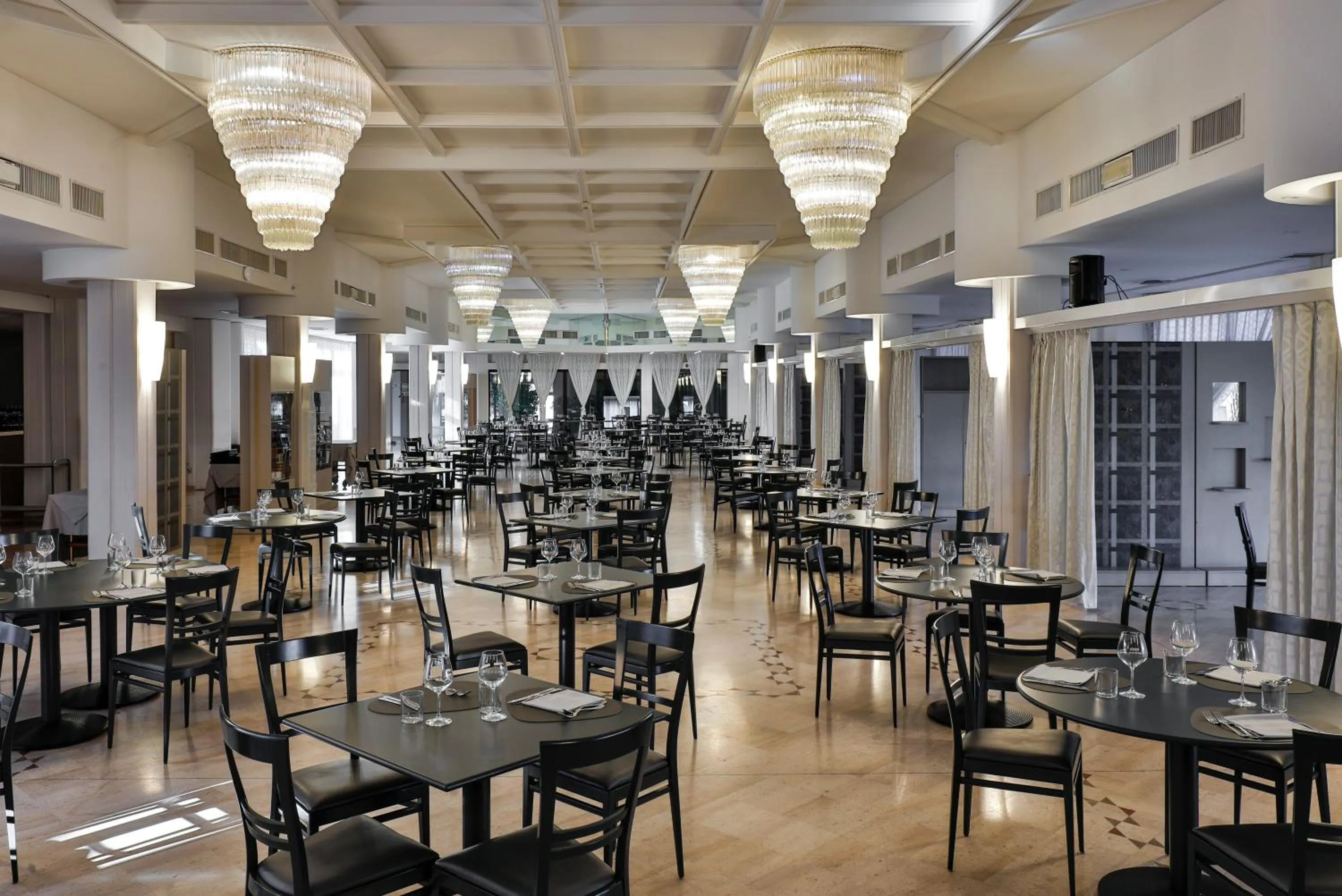 Restaurant/places to eat in Hotel Molino Rosso