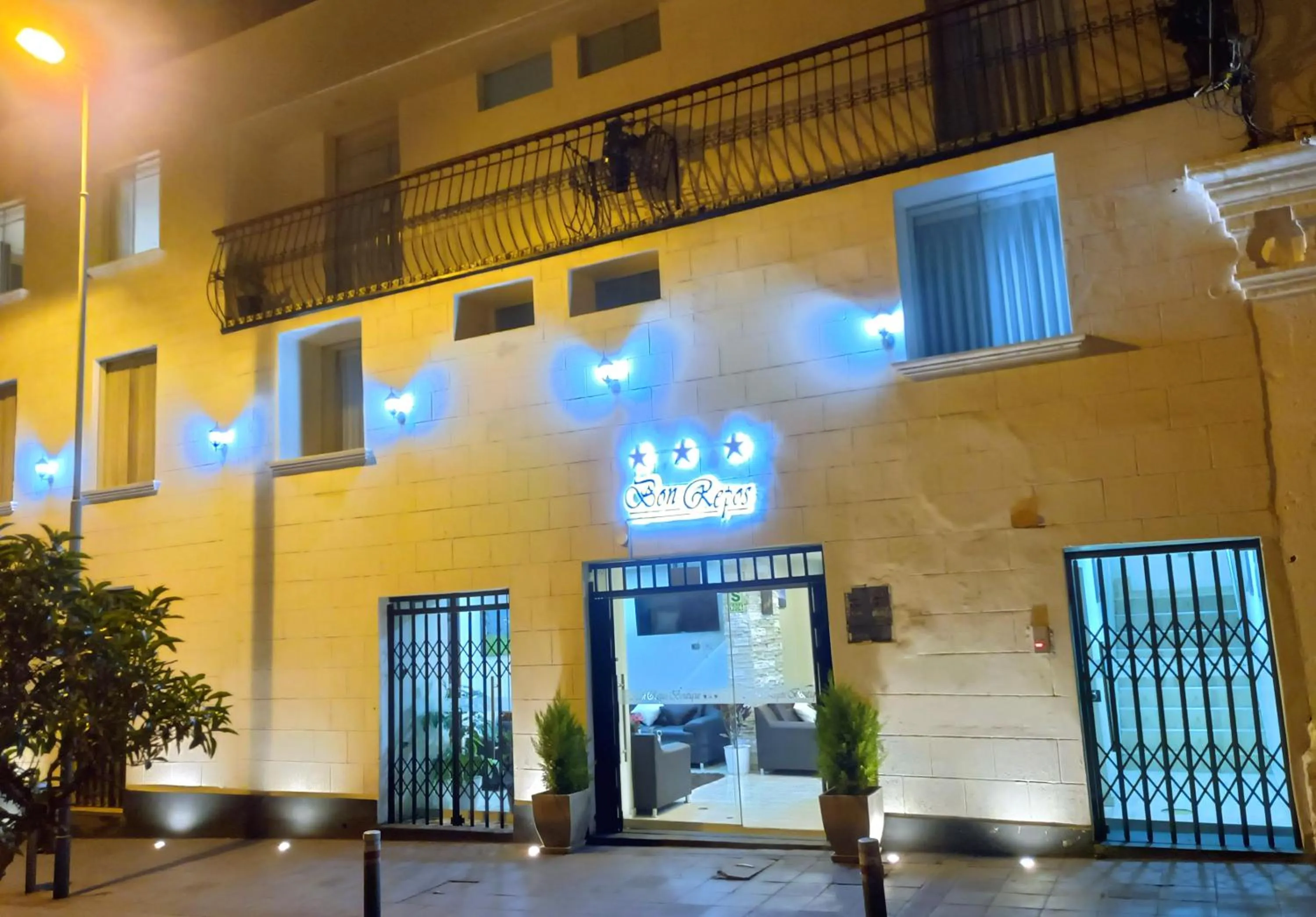 Property building in Bon Repos Boutique