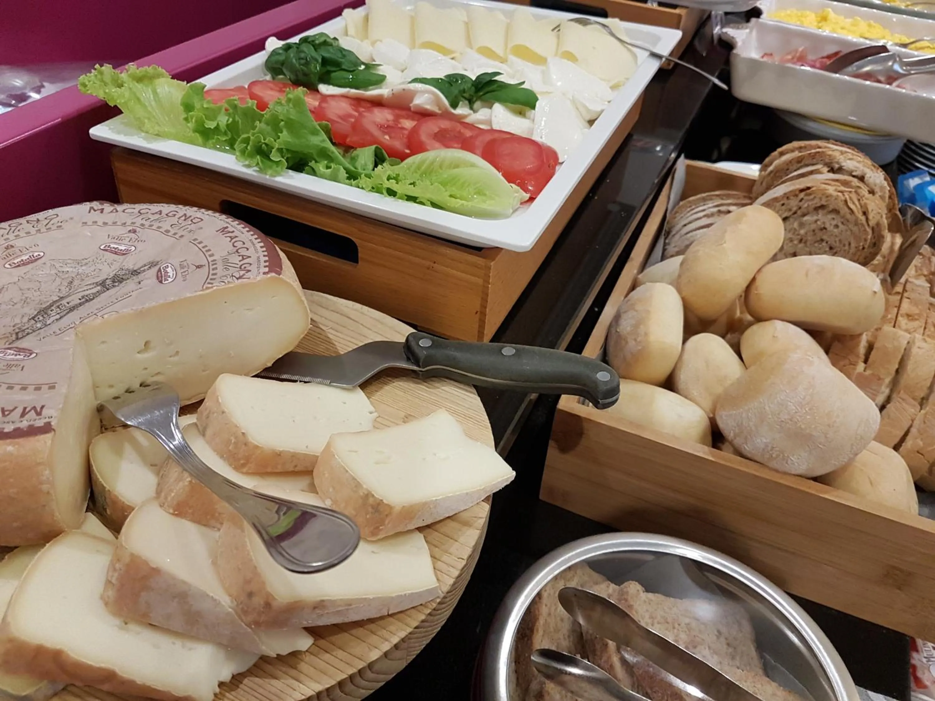 Breakfast in Augustus Hotel