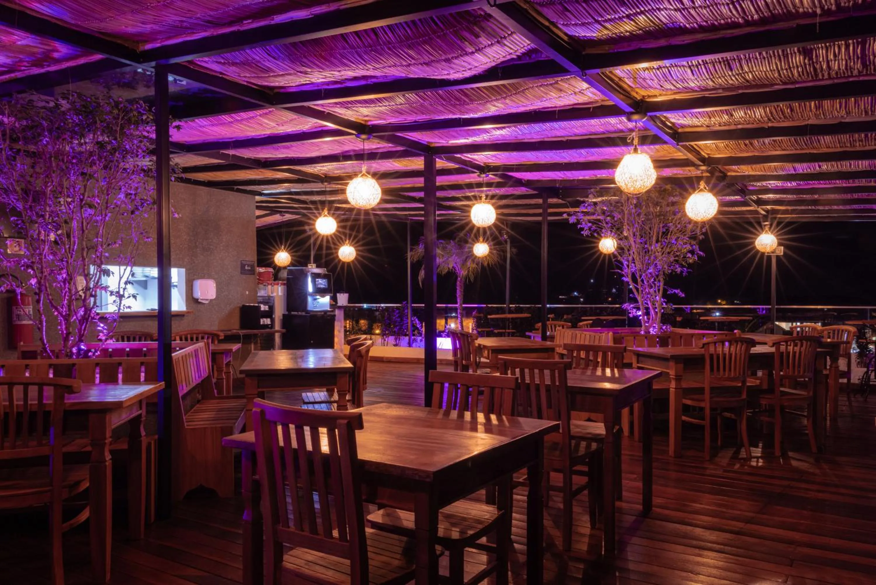 Restaurant/places to eat in Mandala Beach Hotel