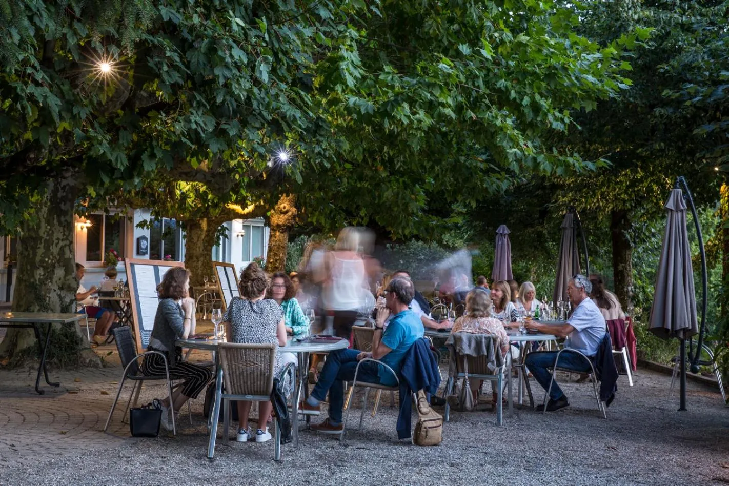 Patio in Hotel Les Mésanges