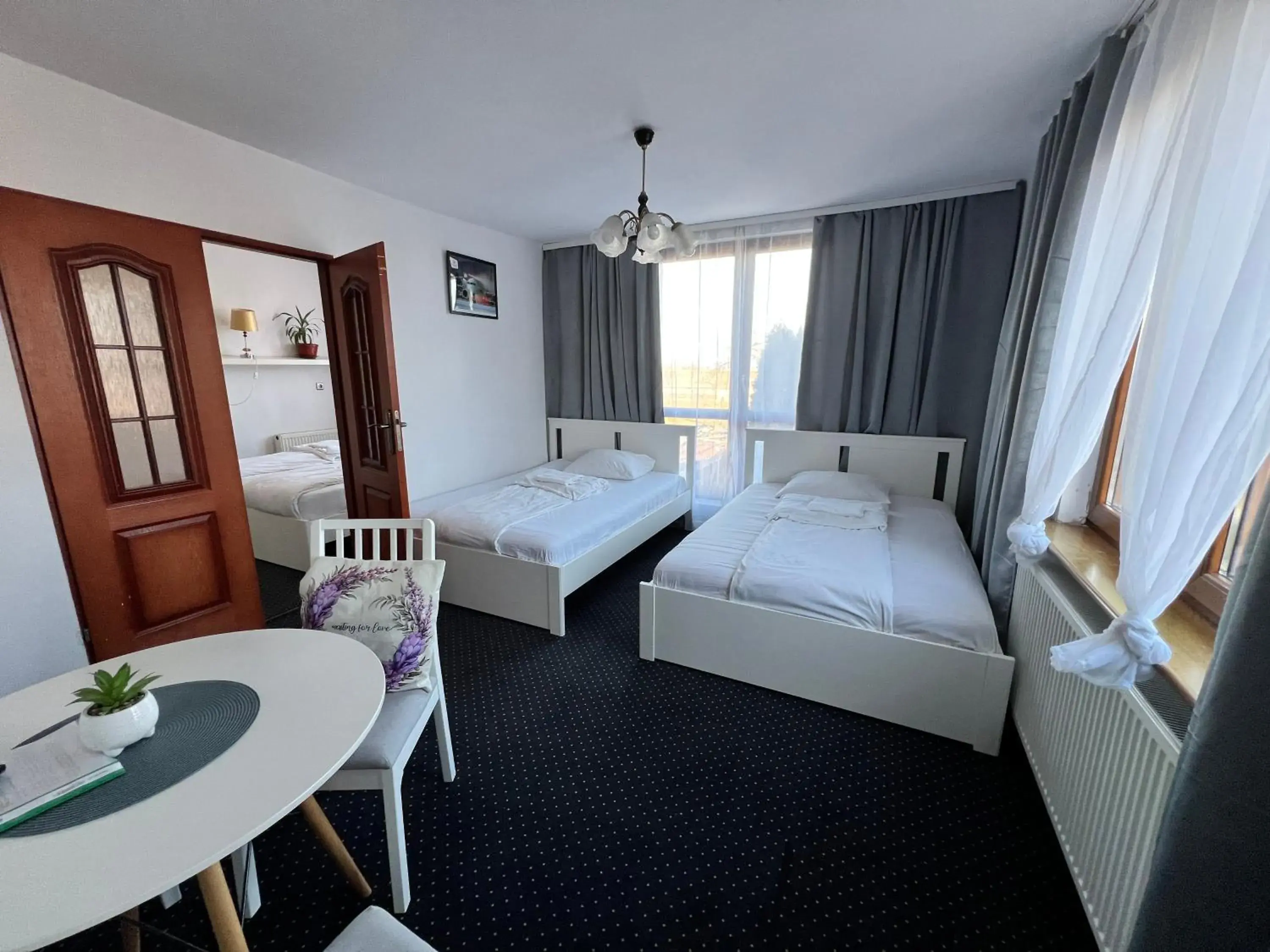 Superior Two-Bedroom Apartment in Noclegi AirportPark Superior Two-Bedroom Apartment in Noclegi AirportPark