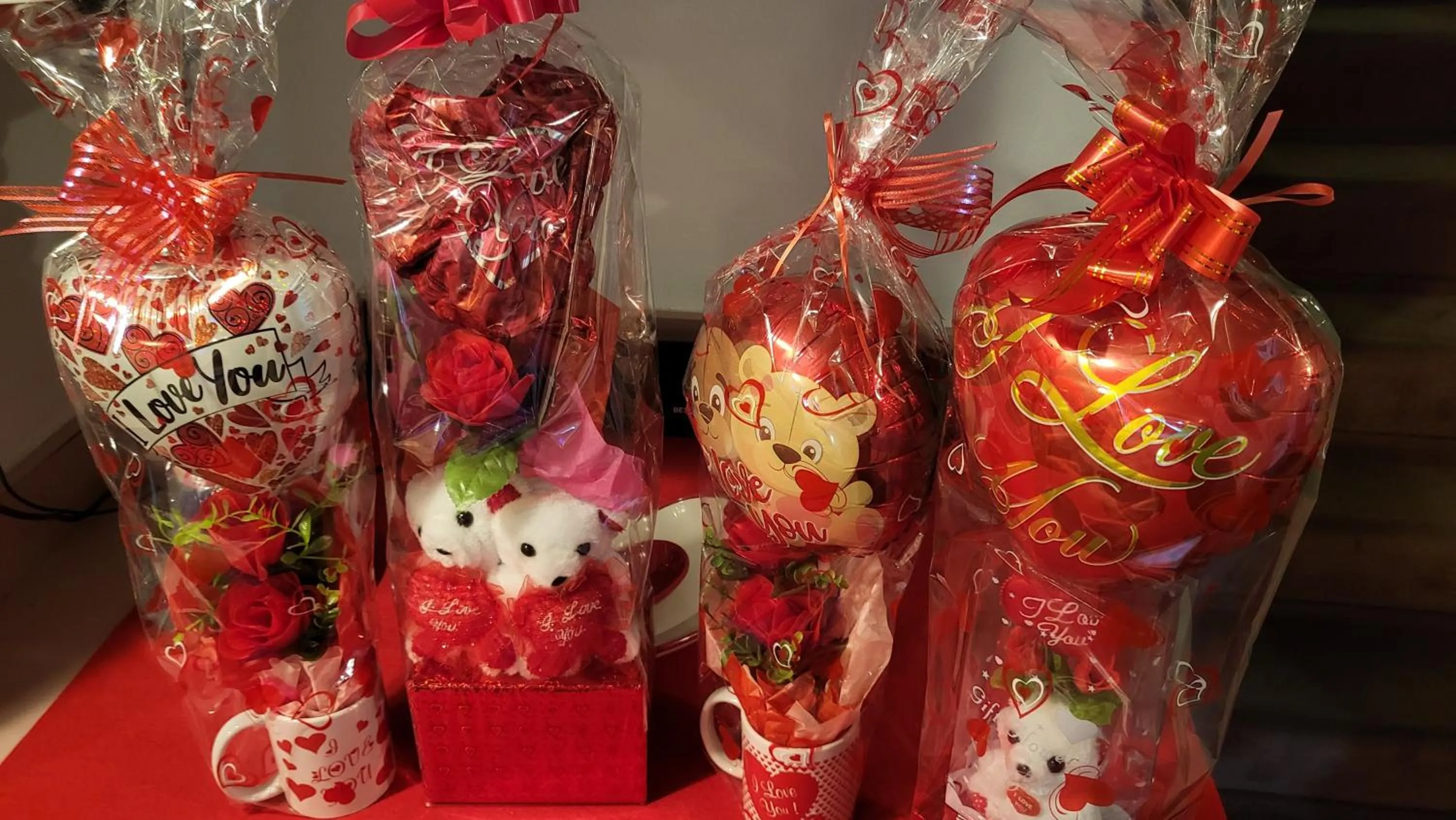 Lobby or reception in Inn of the Dove - Romantic Luxury Suites with Jacuzzi & Seasonal Fireplace at Harrisburg-Hershey-Philadelphia, PA