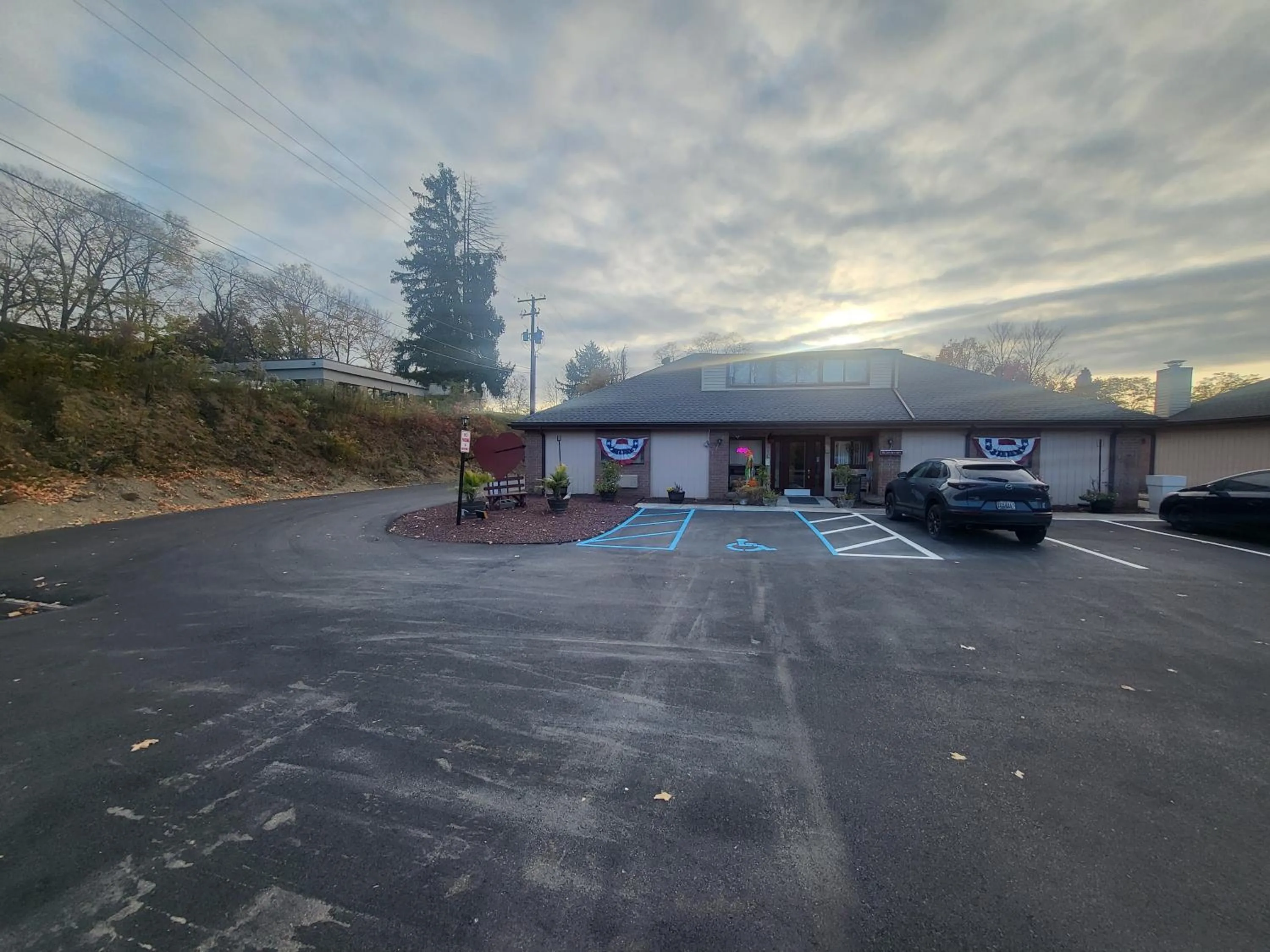 Property building in Inn of the Dove - Romantic Luxury Suites with Jacuzzi & Seasonal Fireplace at Harrisburg-Hershey-Philadelphia, PA