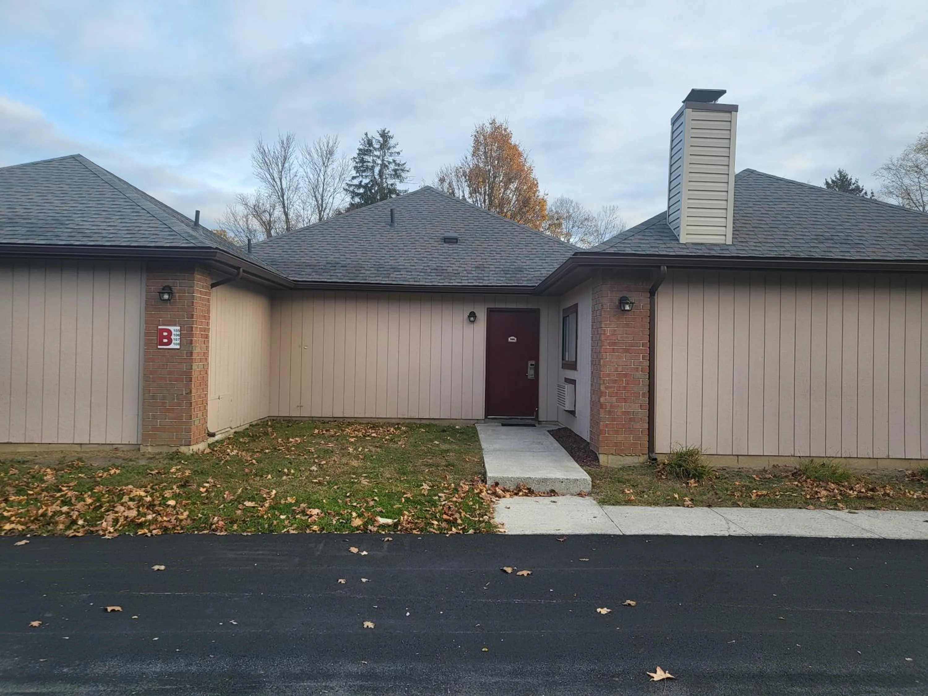 Property building in Inn of the Dove - Romantic Luxury Suites with Jacuzzi & Seasonal Fireplace at Harrisburg-Hershey-Philadelphia, PA