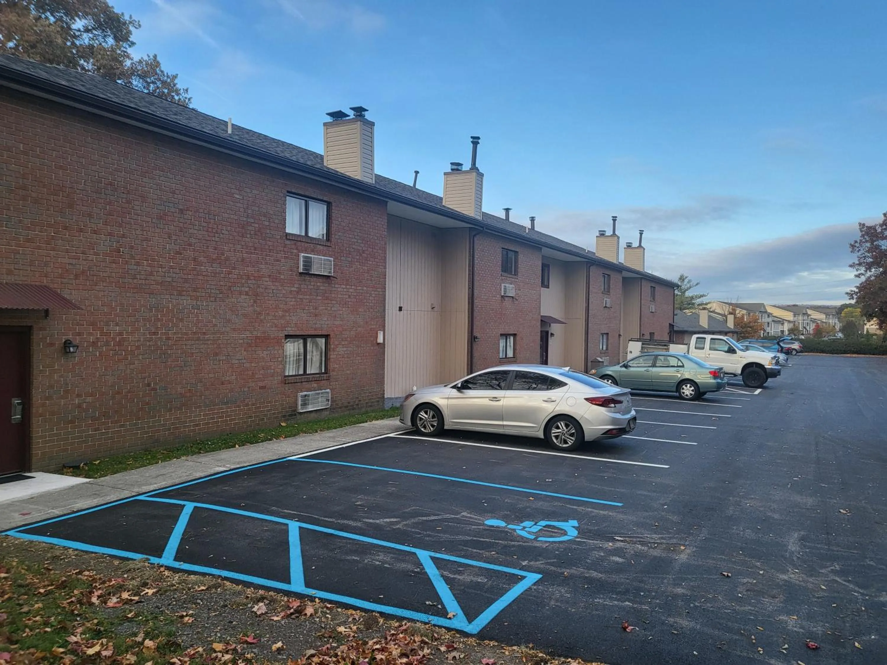 Property building in Inn of the Dove - Romantic Luxury Suites with Jacuzzi & Seasonal Fireplace at Harrisburg-Hershey-Philadelphia, PA