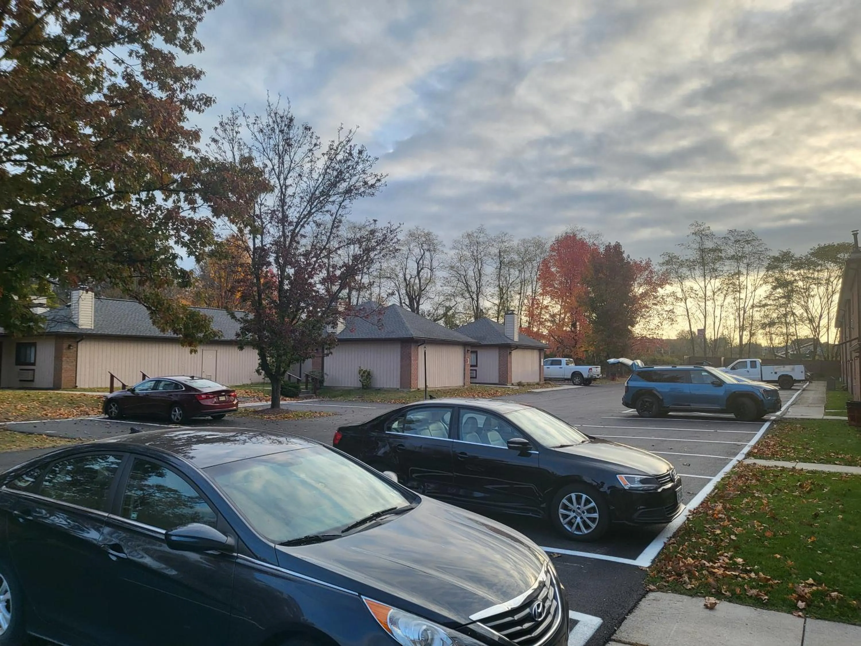 Parking in Inn of the Dove - Romantic Luxury Suites with Jacuzzi & Seasonal Fireplace at Harrisburg-Hershey-Philadelphia, PA