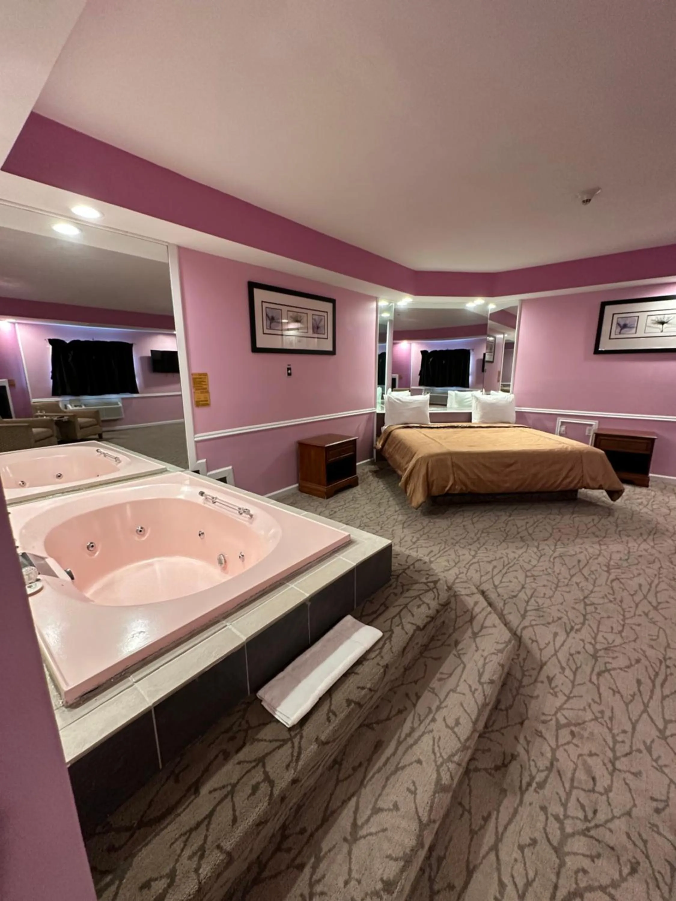 Bed in Inn of the Dove - Romantic Luxury Suites with Jacuzzi & Seasonal Fireplace at Harrisburg-Hershey-Philadelphia, PA