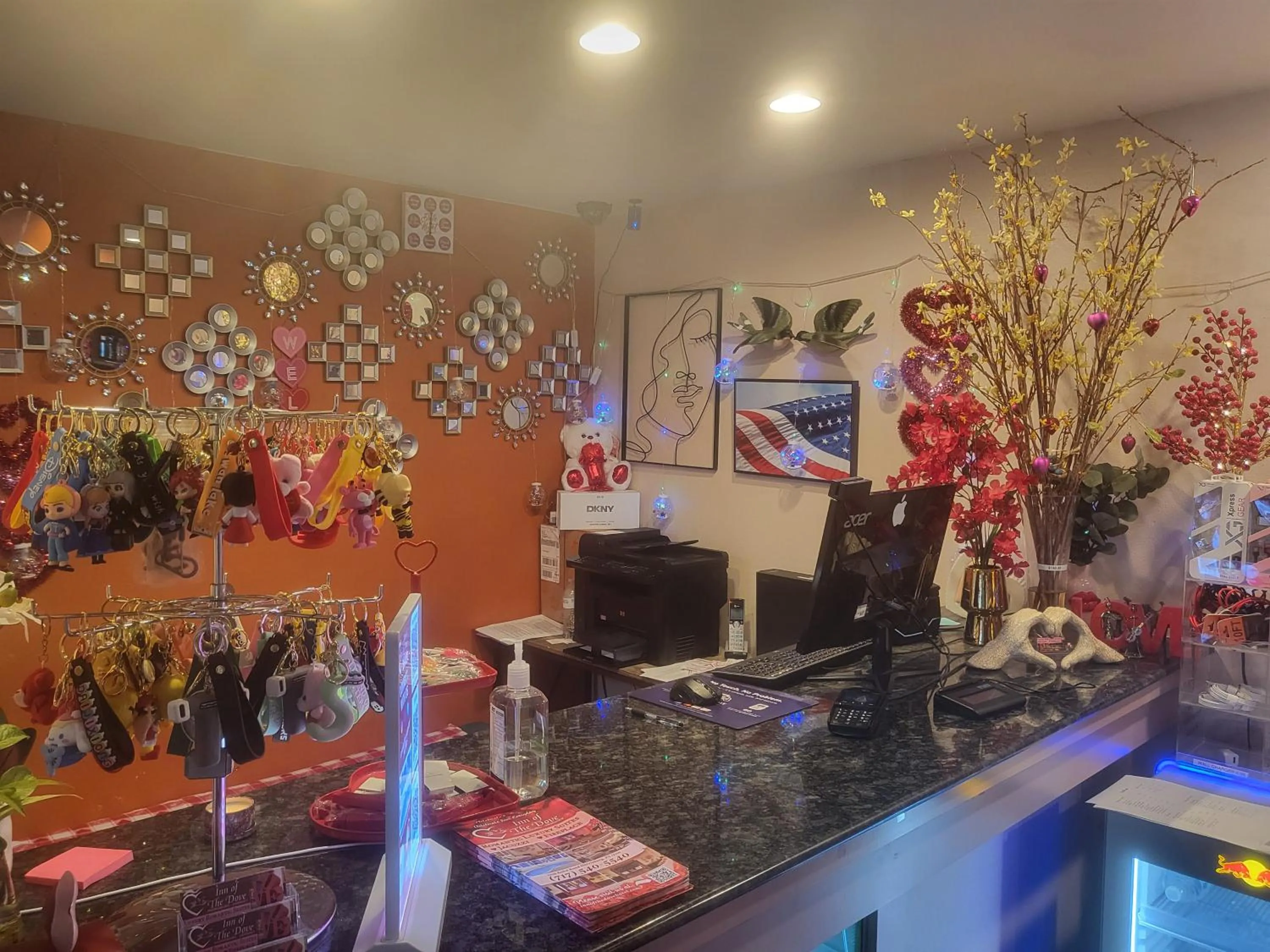 Lobby or reception in Inn of the Dove - Romantic Luxury Suites with Jacuzzi & Seasonal Fireplace at Harrisburg-Hershey-Philadelphia, PA