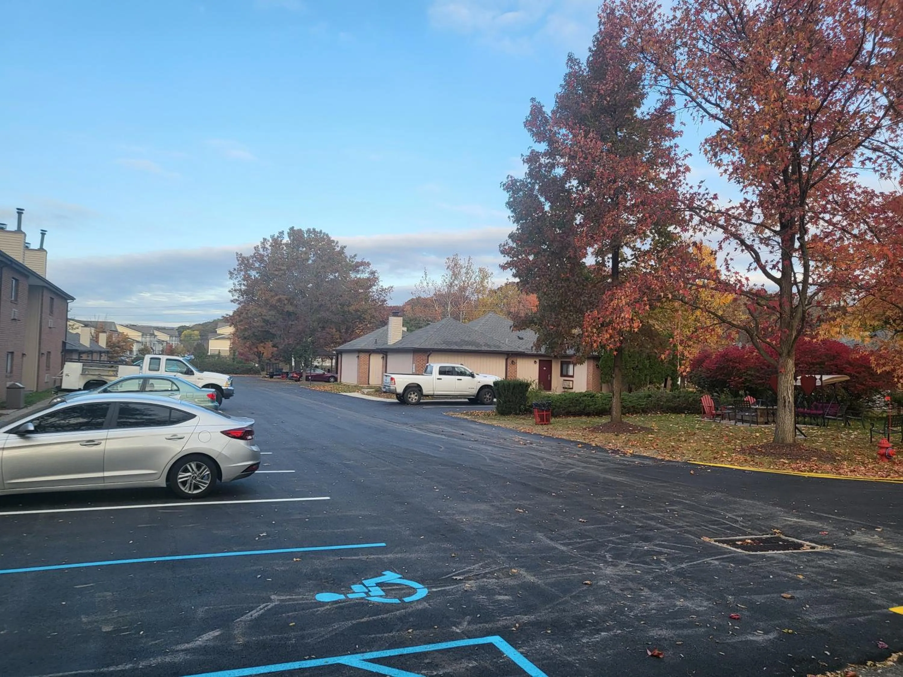 Parking in Inn of the Dove - Romantic Luxury Suites with Jacuzzi & Seasonal Fireplace at Harrisburg-Hershey-Philadelphia, PA