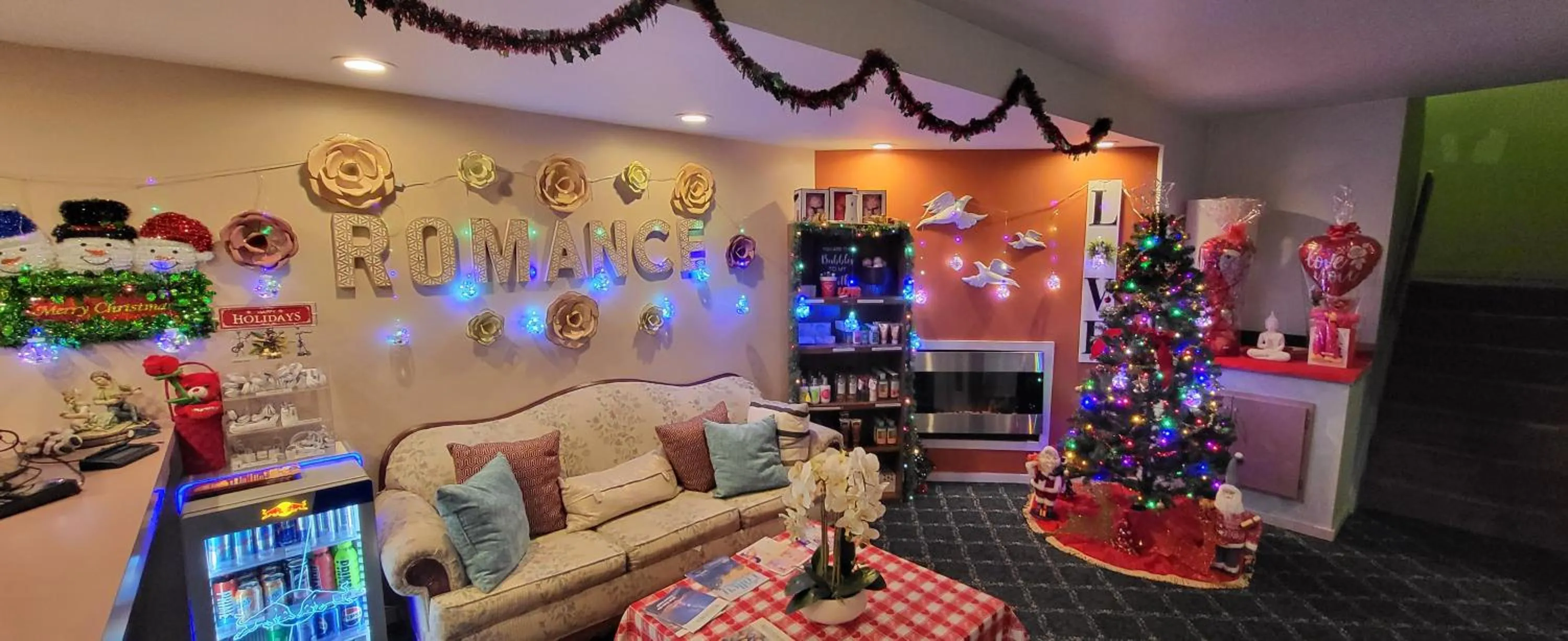 Lobby or reception in Inn of the Dove - Romantic Luxury Suites with Jacuzzi & Seasonal Fireplace at Harrisburg-Hershey-Philadelphia, PA