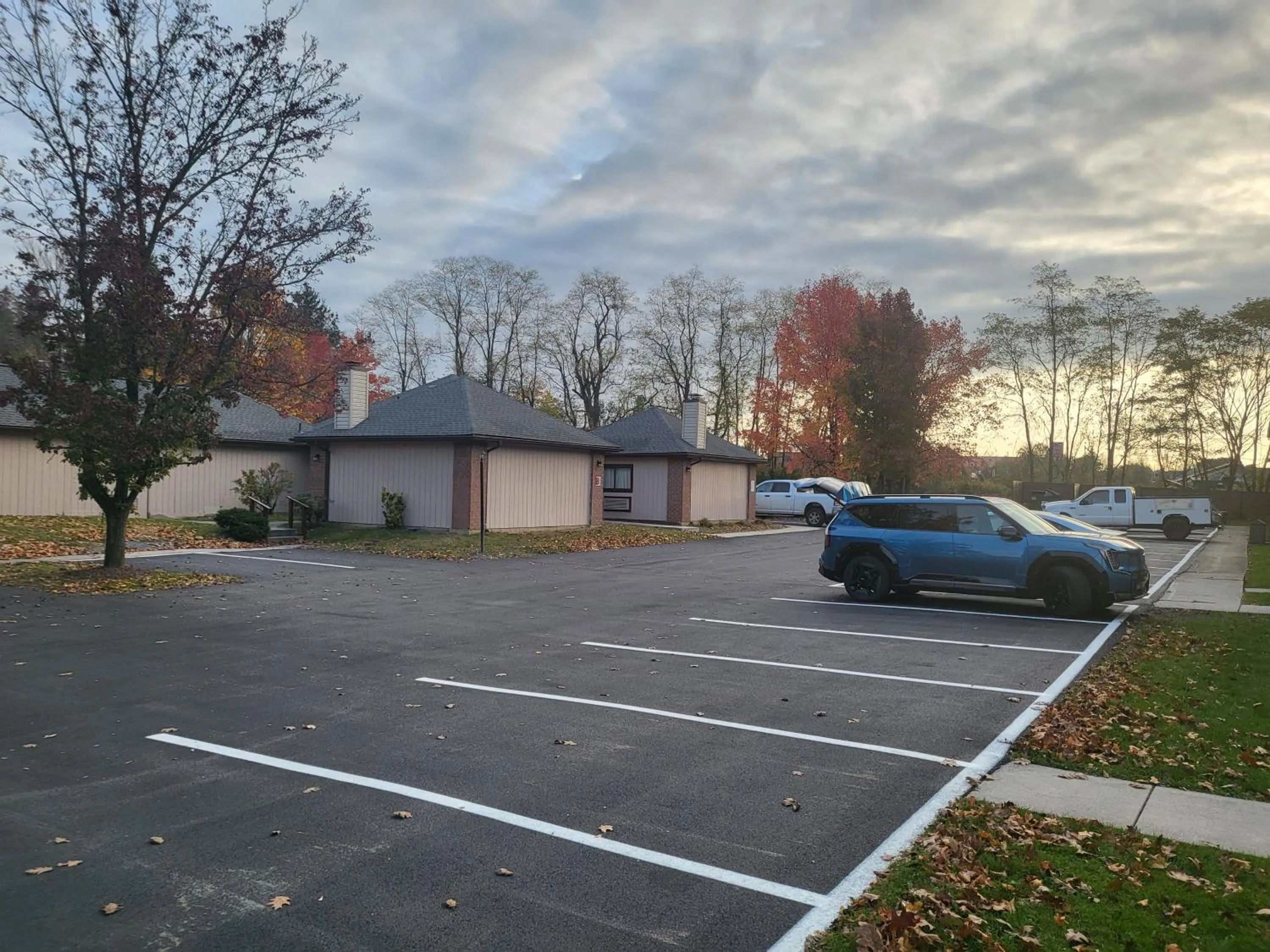 Parking in Inn of the Dove - Romantic Luxury Suites with Jacuzzi & Seasonal Fireplace at Harrisburg-Hershey-Philadelphia, PA