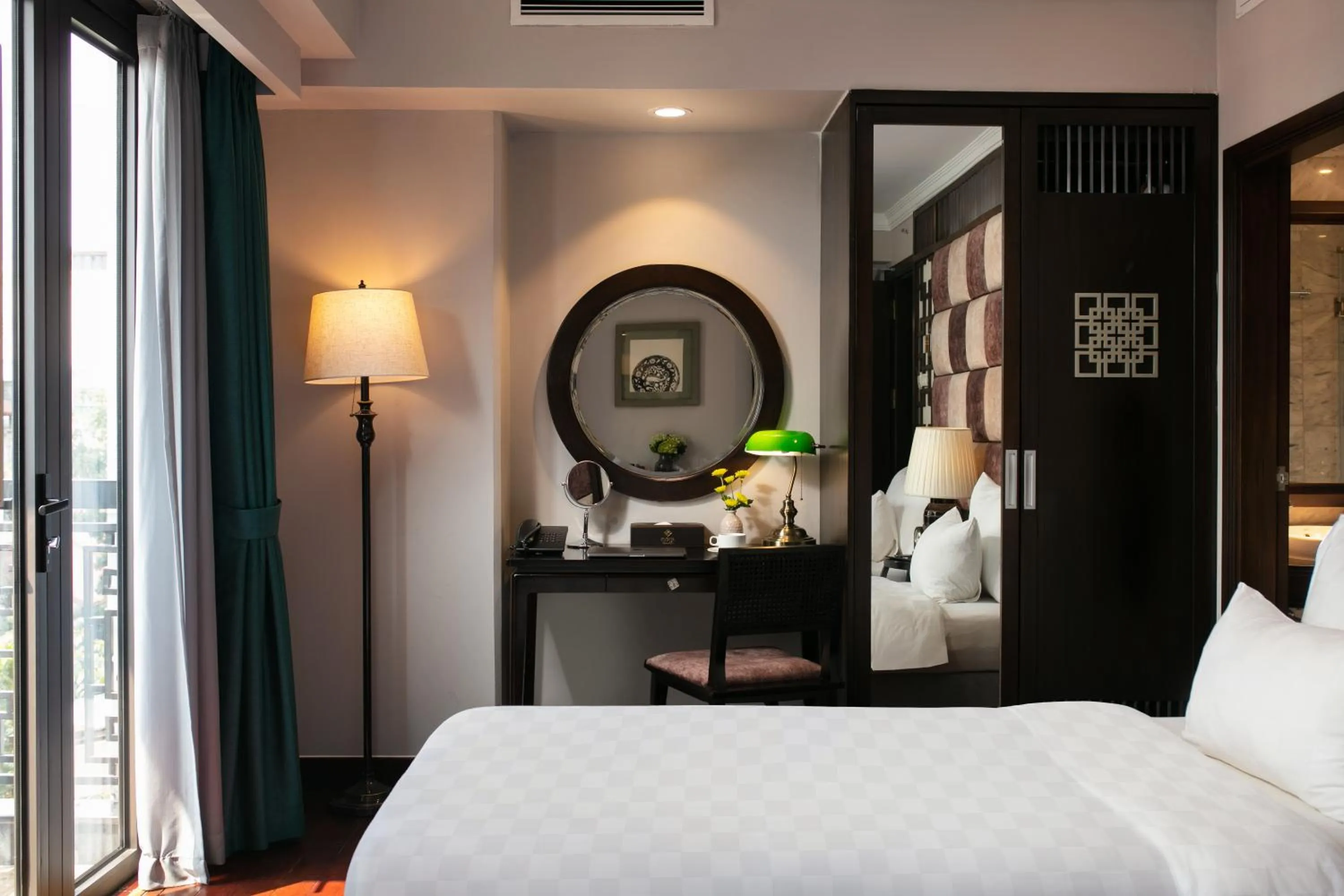 Bed in HOTEL du LAC Hanoi