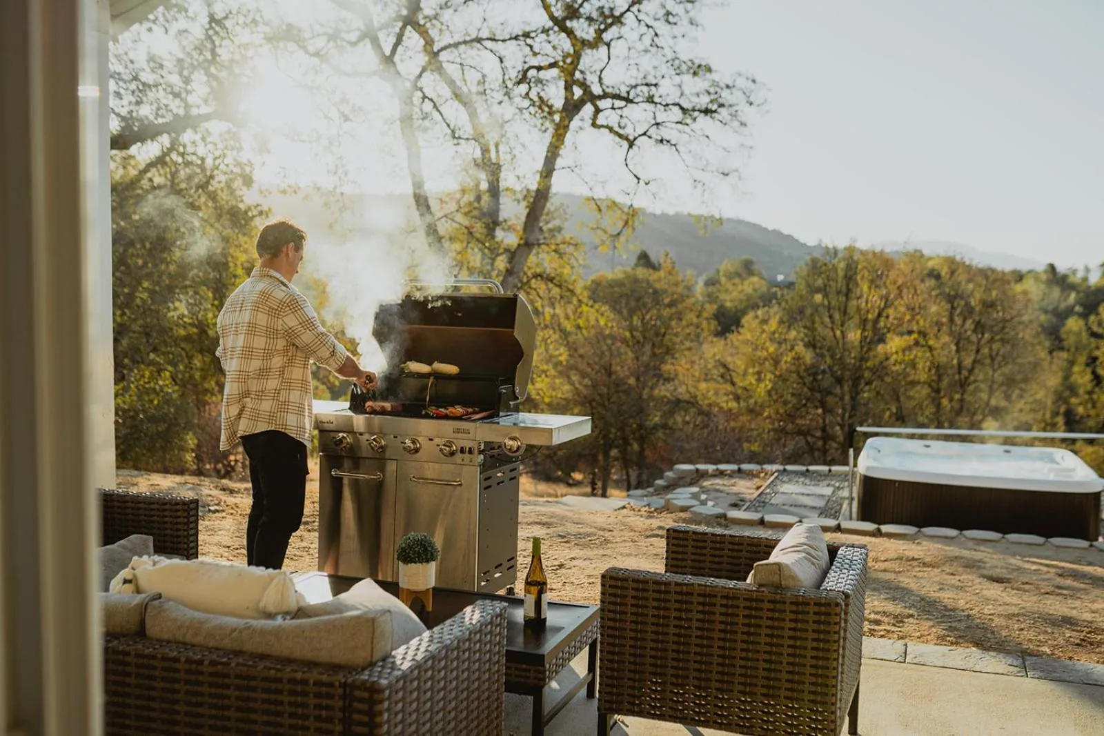 Day in Sunset Glow Hidden Meadow BBQ HotTub by Casa Oso