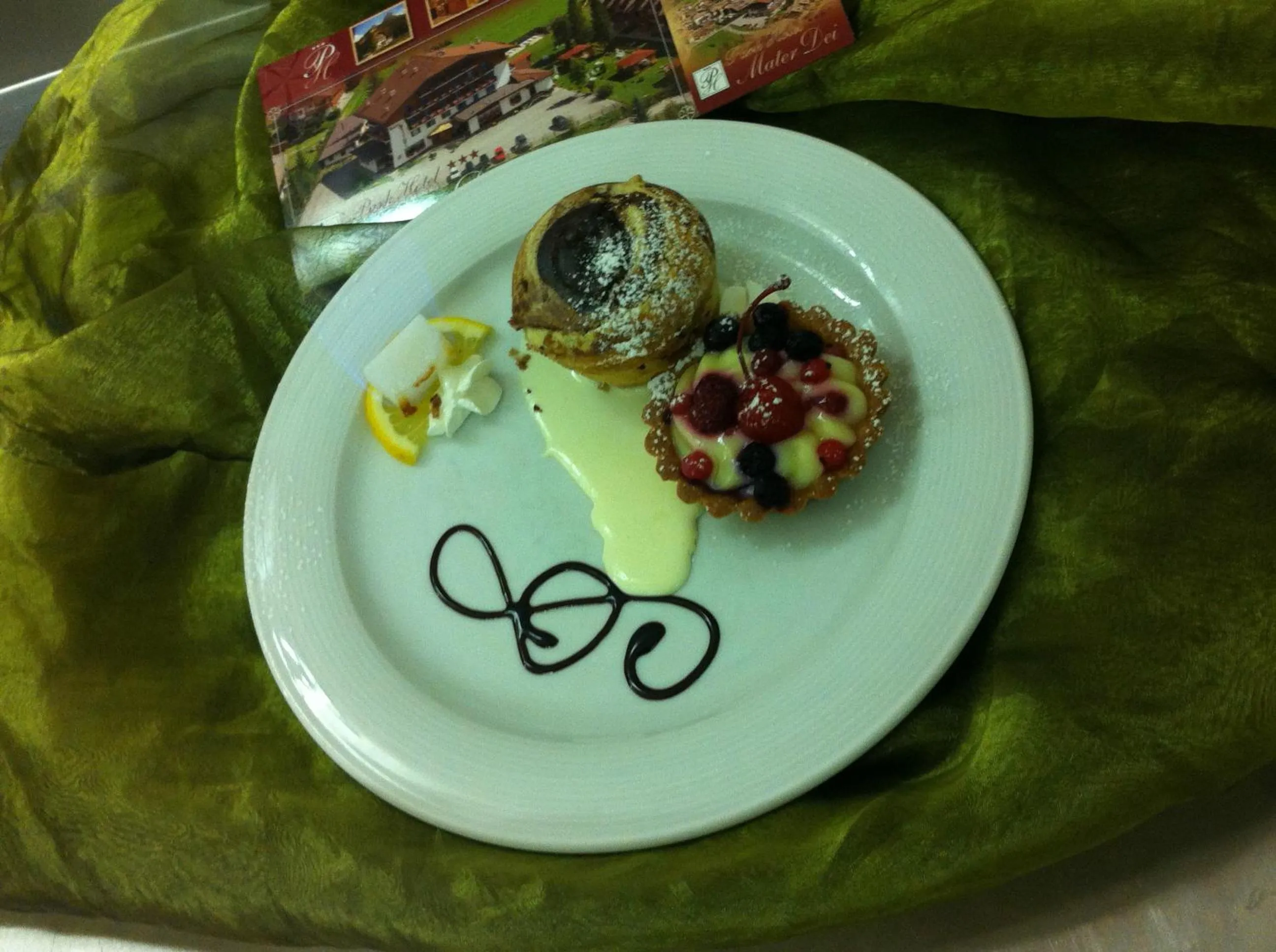 Restaurant/places to eat in Park Hotel Mater Dei